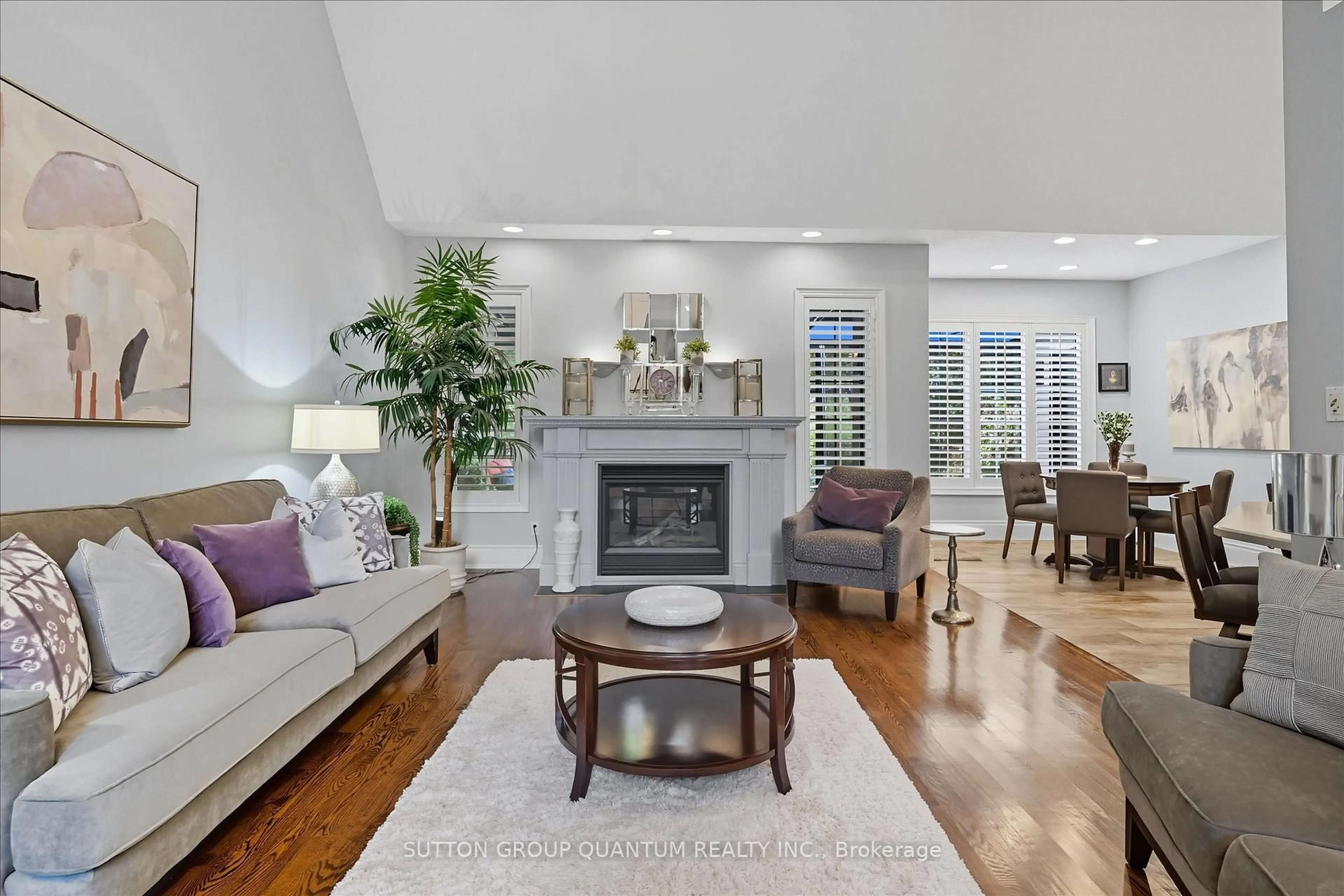 Living room with furniture, unknown for 1109 Forestvale Dr, Burlington Ontario L7P 4W3