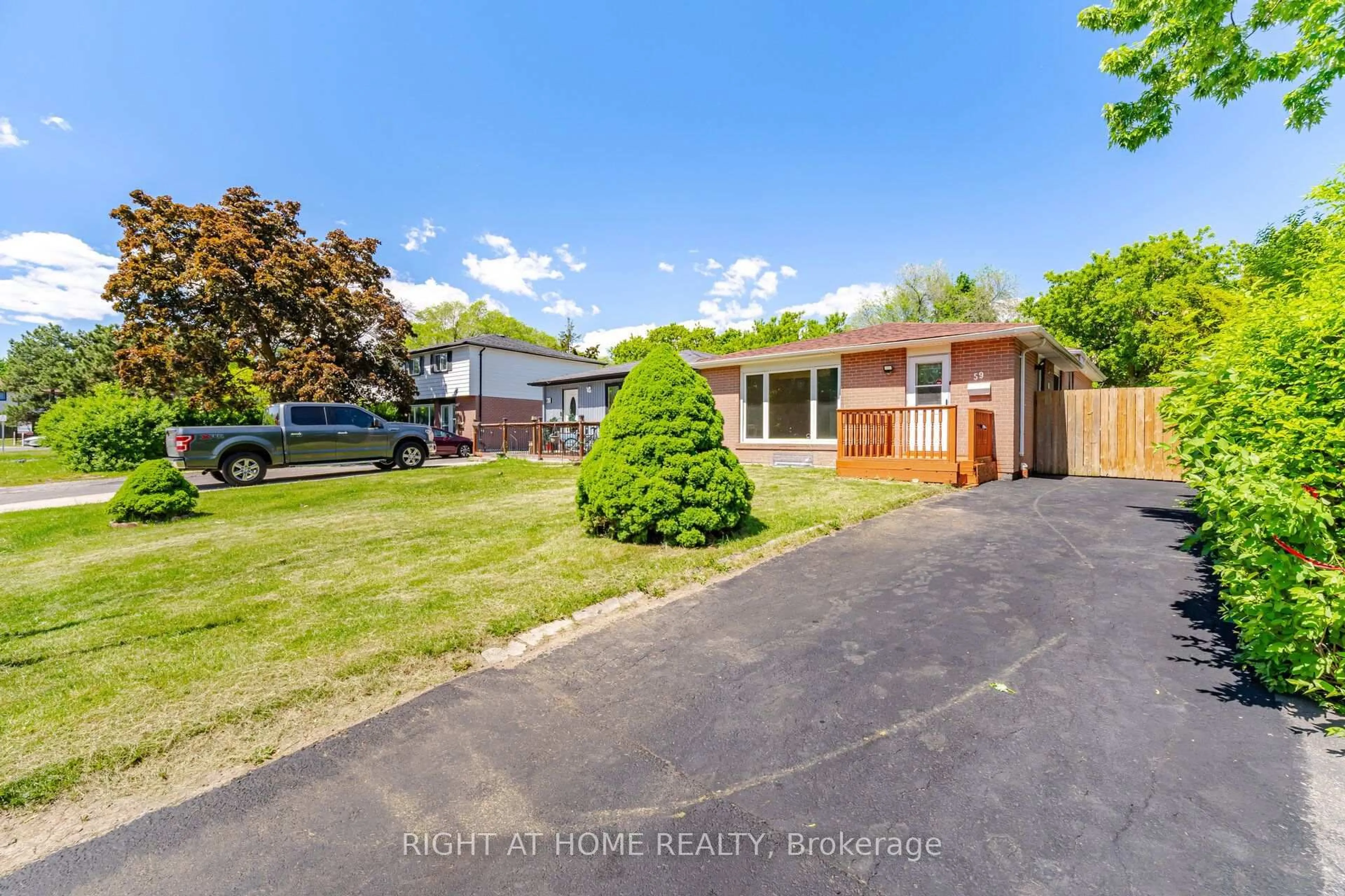 A pic from outside/outdoor area/front of a property/back of a property/a pic from drone, street for 59 Edenborough Dr, Brampton Ontario L6T 3A6