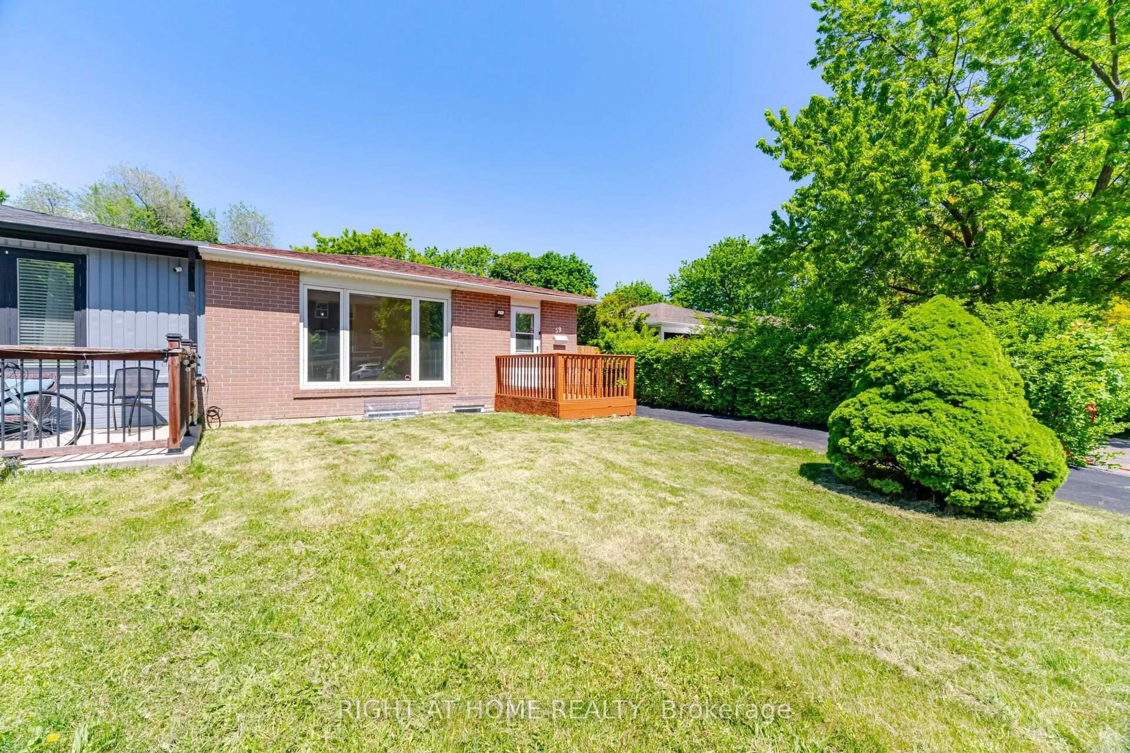 A pic from outside/outdoor area/front of a property/back of a property/a pic from drone, street for 59 Edenborough Dr, Brampton Ontario L6T 3A6