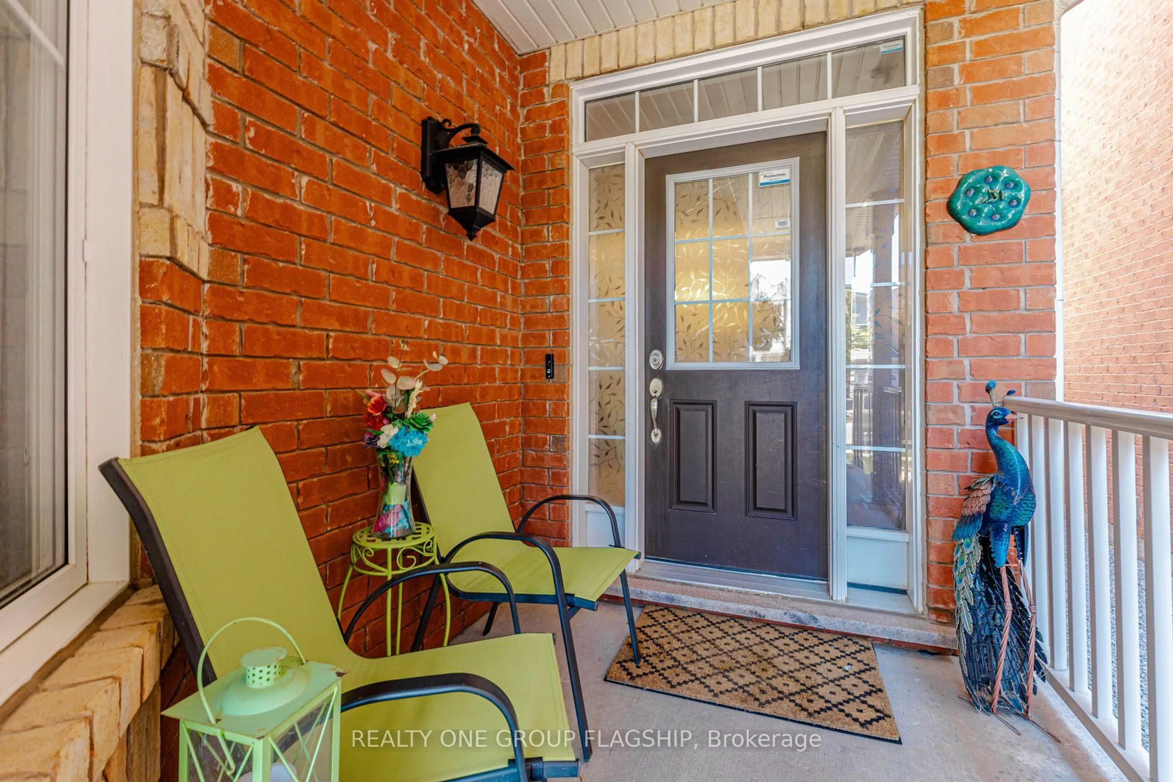 Indoor entryway for 715 Casarin Cres, Milton Ontario L9T 2W3