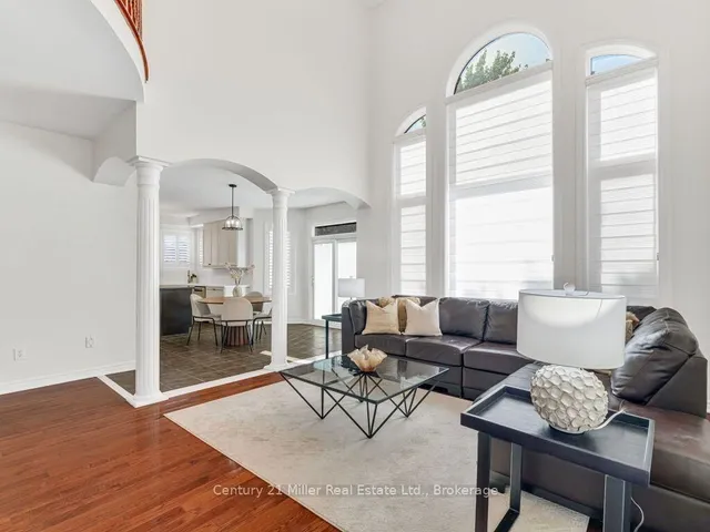 2380 Gladacres Lane, Oakville 2