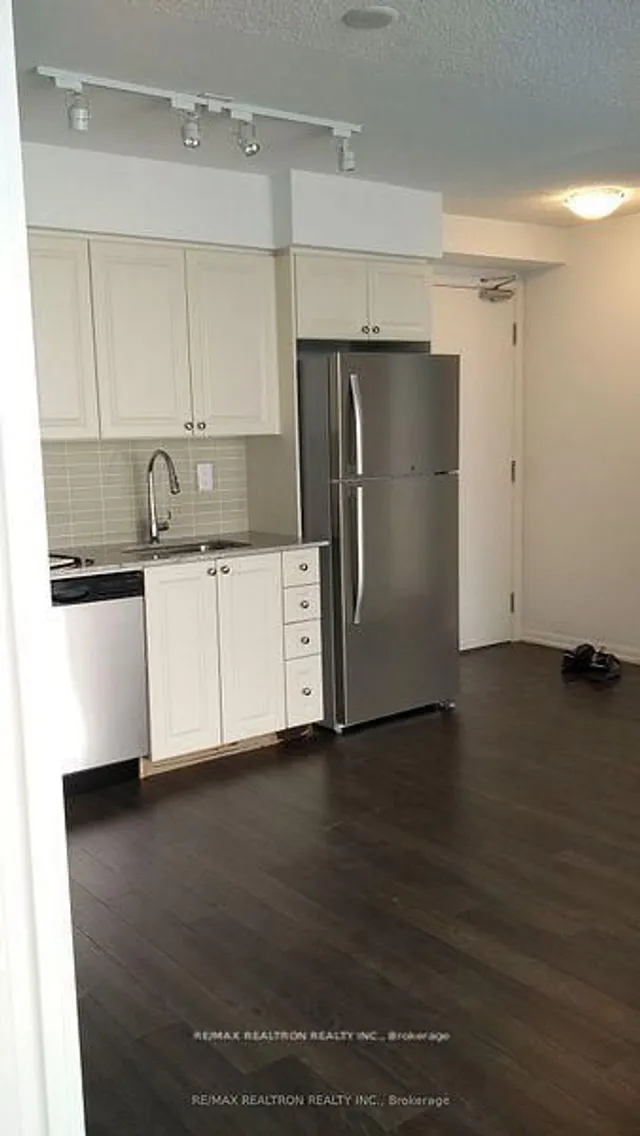 830 Lawrence Ave #917, Toronto 4