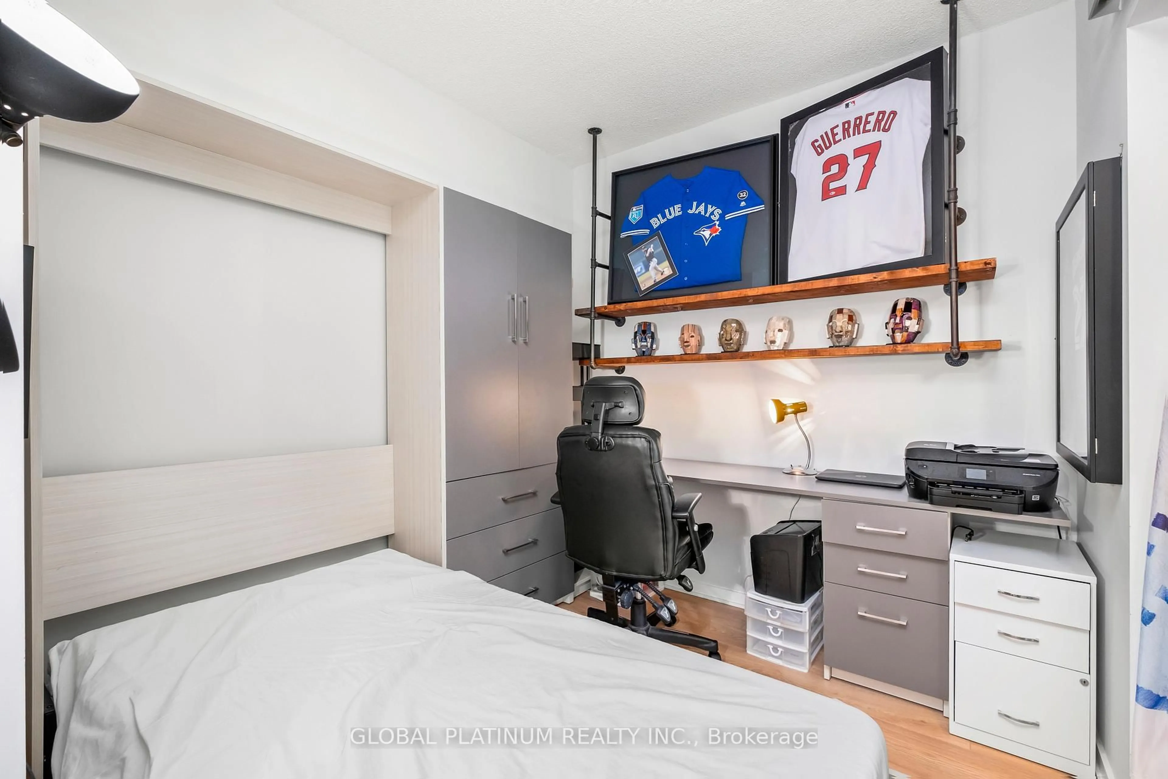 A pic of a room for 105 The Queensway Way #2014, Toronto Ontario M6S 5B5