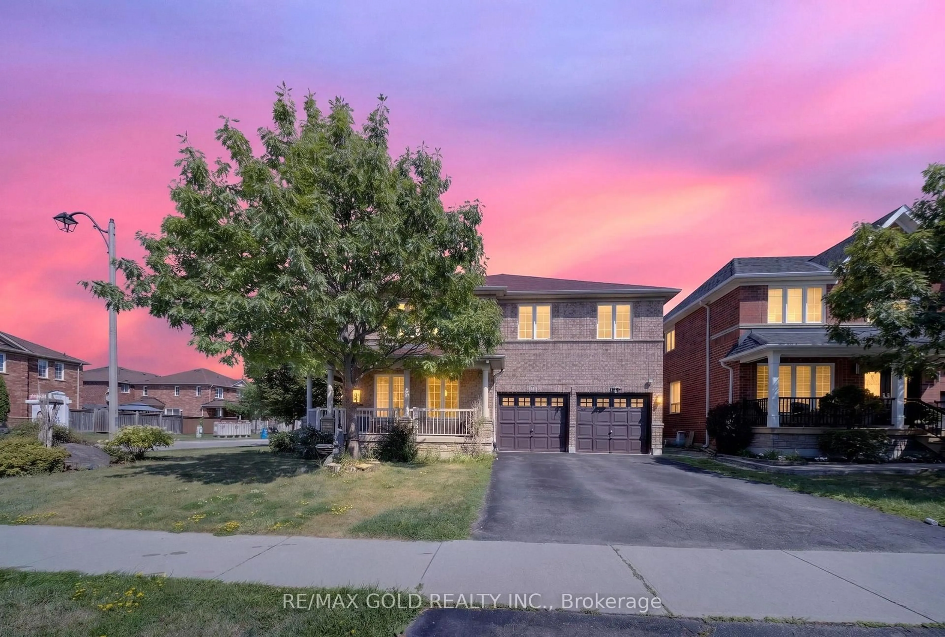 Home with brick exterior material, street for 4 SUNNYVIEW Rd, Brampton Ontario L7A 3E3