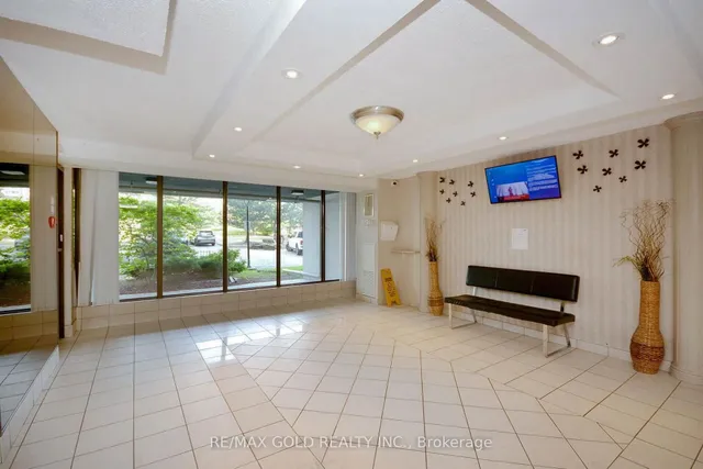 21 Knightsbridge Rd #407, Brampton 4