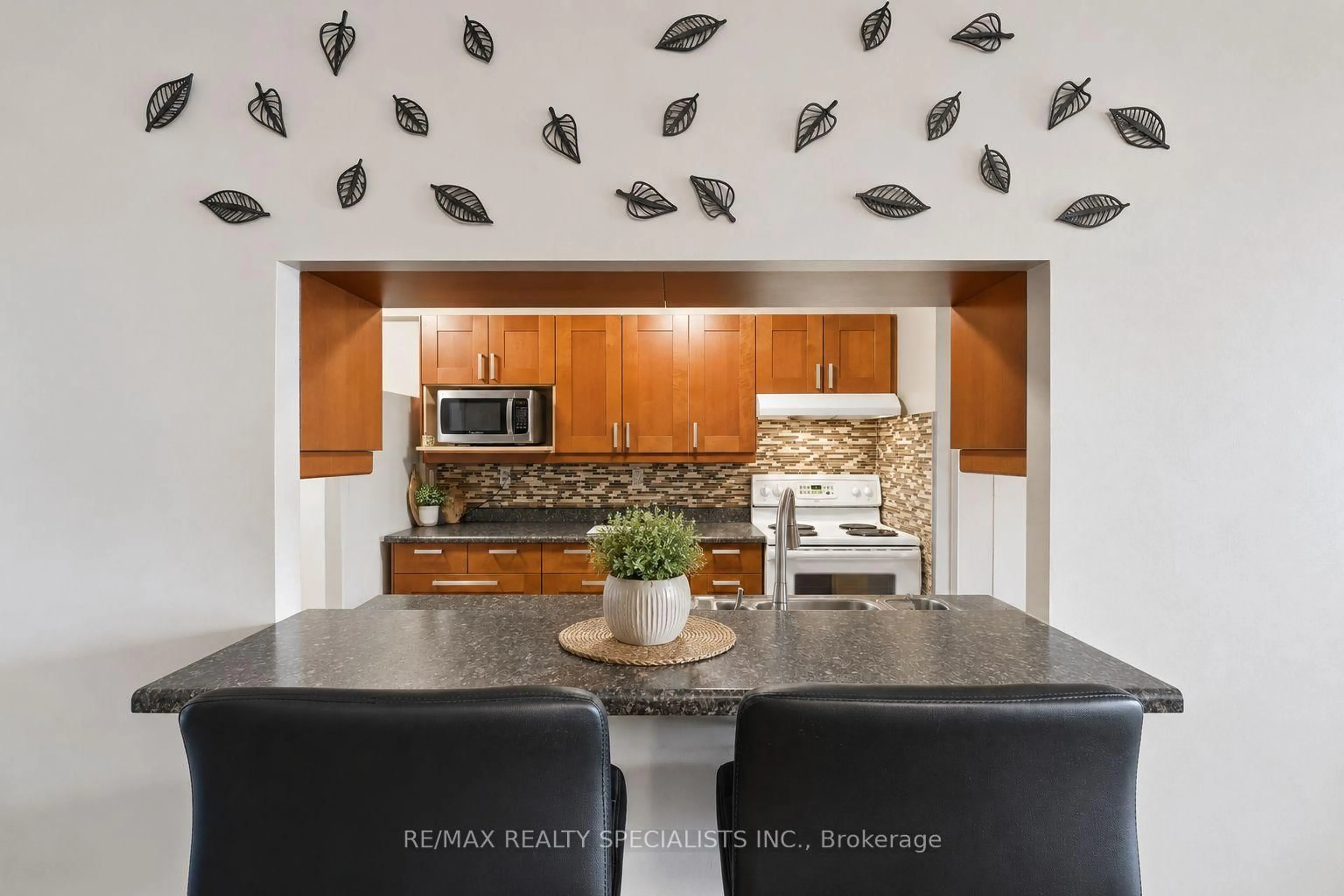 Contemporary kitchen, ceramic/tile floor for 4205 Shipp Dr #404, Mississauga Ontario L4Z 2Y9