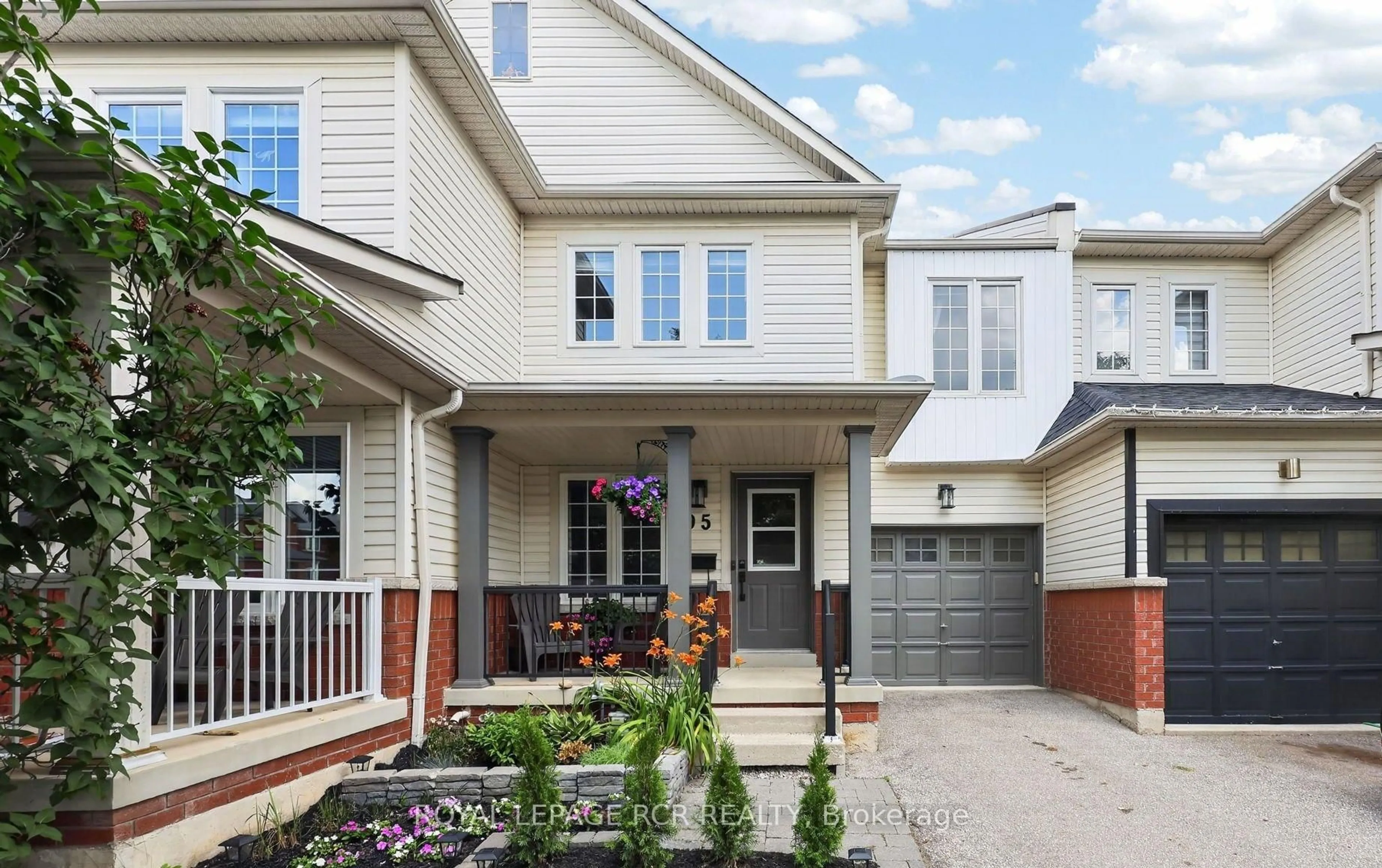 Home with brick exterior material, street for 95 Waters Blvd, Milton Ontario L9T 6K4