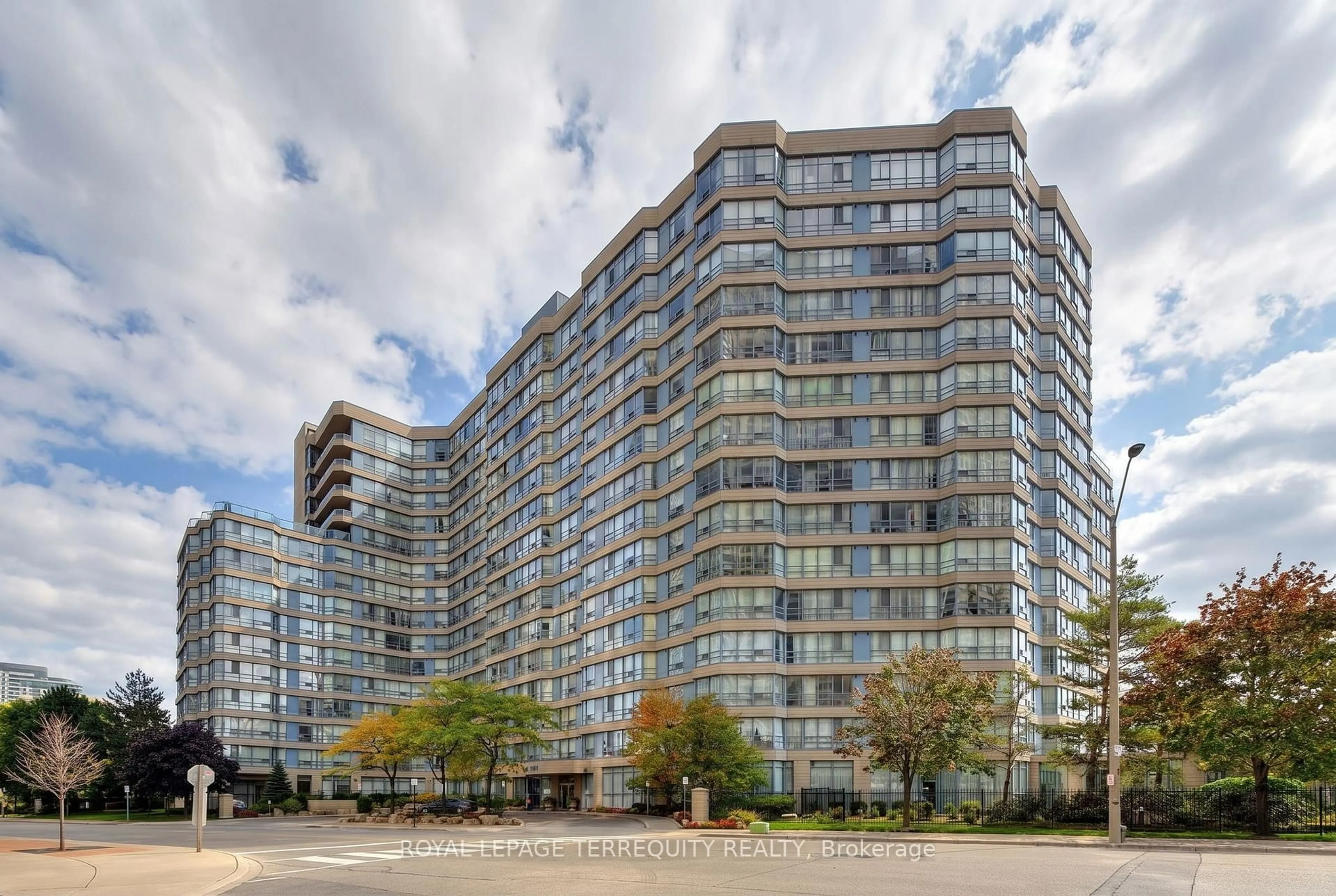 Unknown for 250 Webb Dr #1512, Mississauga Ontario L5B 3Z4