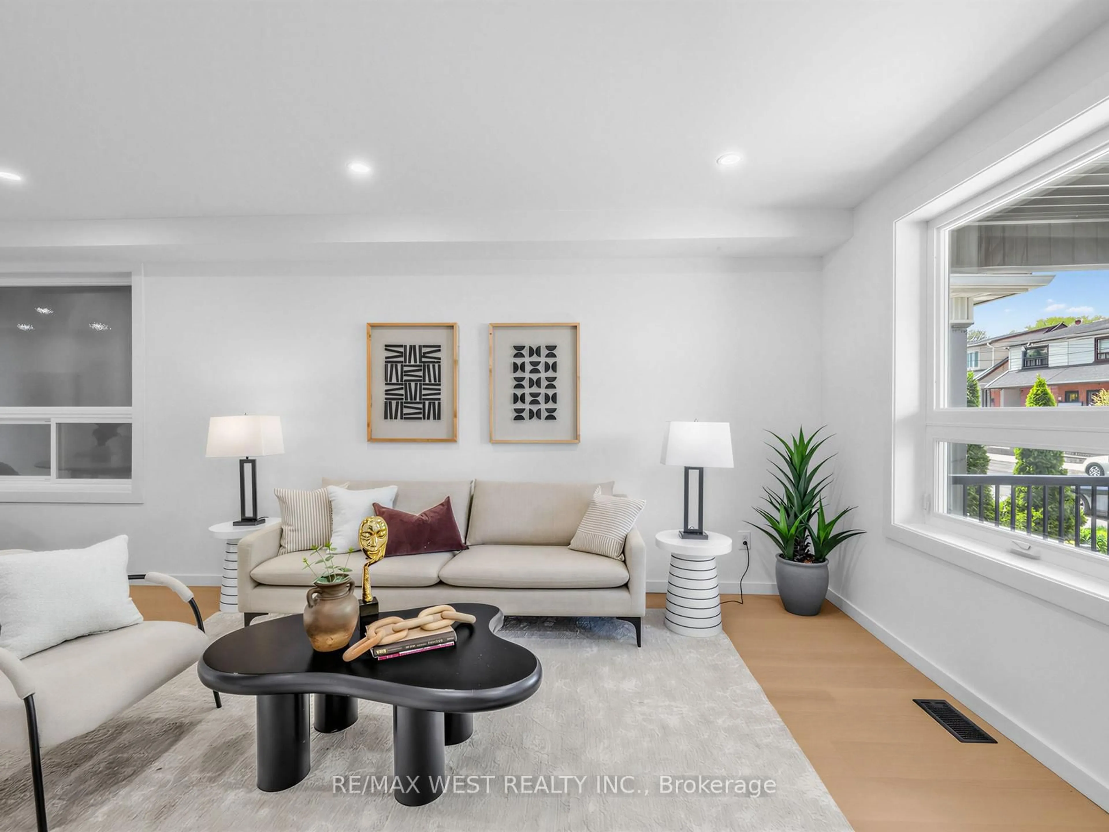 Living room with furniture, unknown for 67 Day Ave, Toronto Ontario M6E 3W1