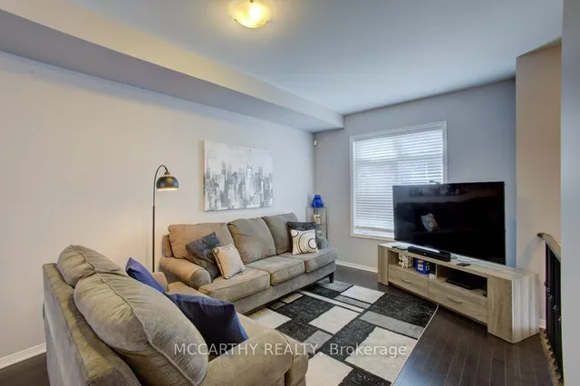 60 First St #14, Orangeville 5