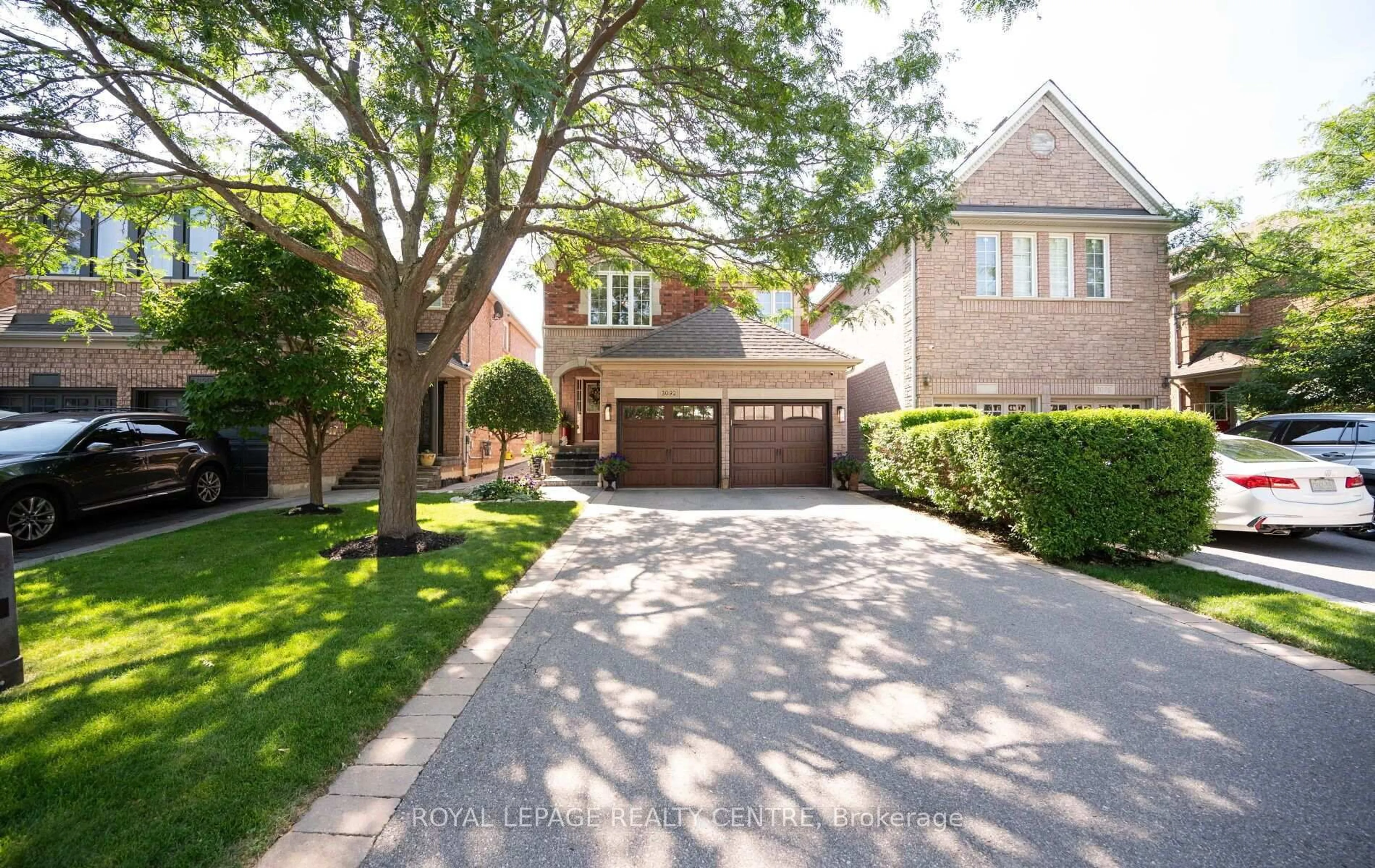 Home with brick exterior material, street for 3092 Owls Foot Dr, Mississauga Ontario L5M 6T8
