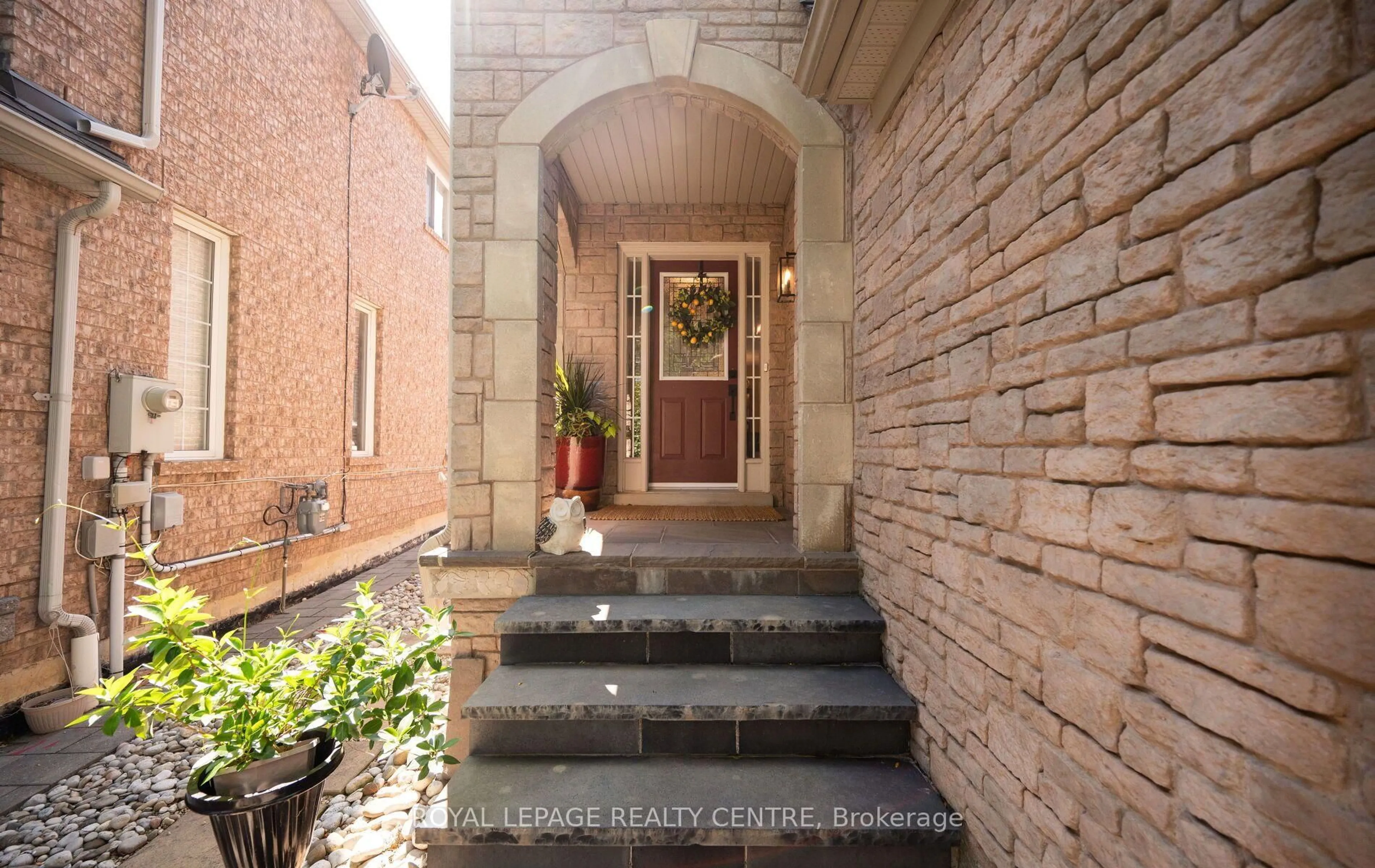 Unknown for 3092 Owls Foot Dr, Mississauga Ontario L5M 6T8