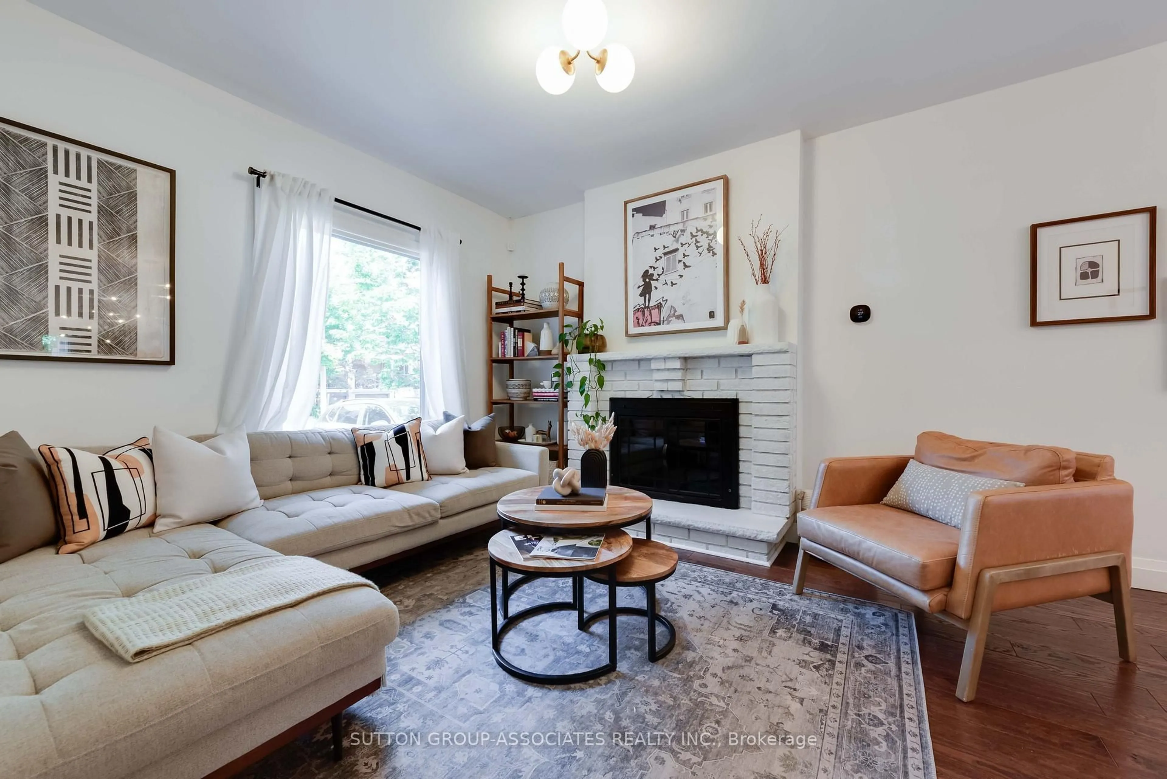 Living room with furniture, unknown for 37 Ashburnham Rd, Toronto Ontario M6H 2K4
