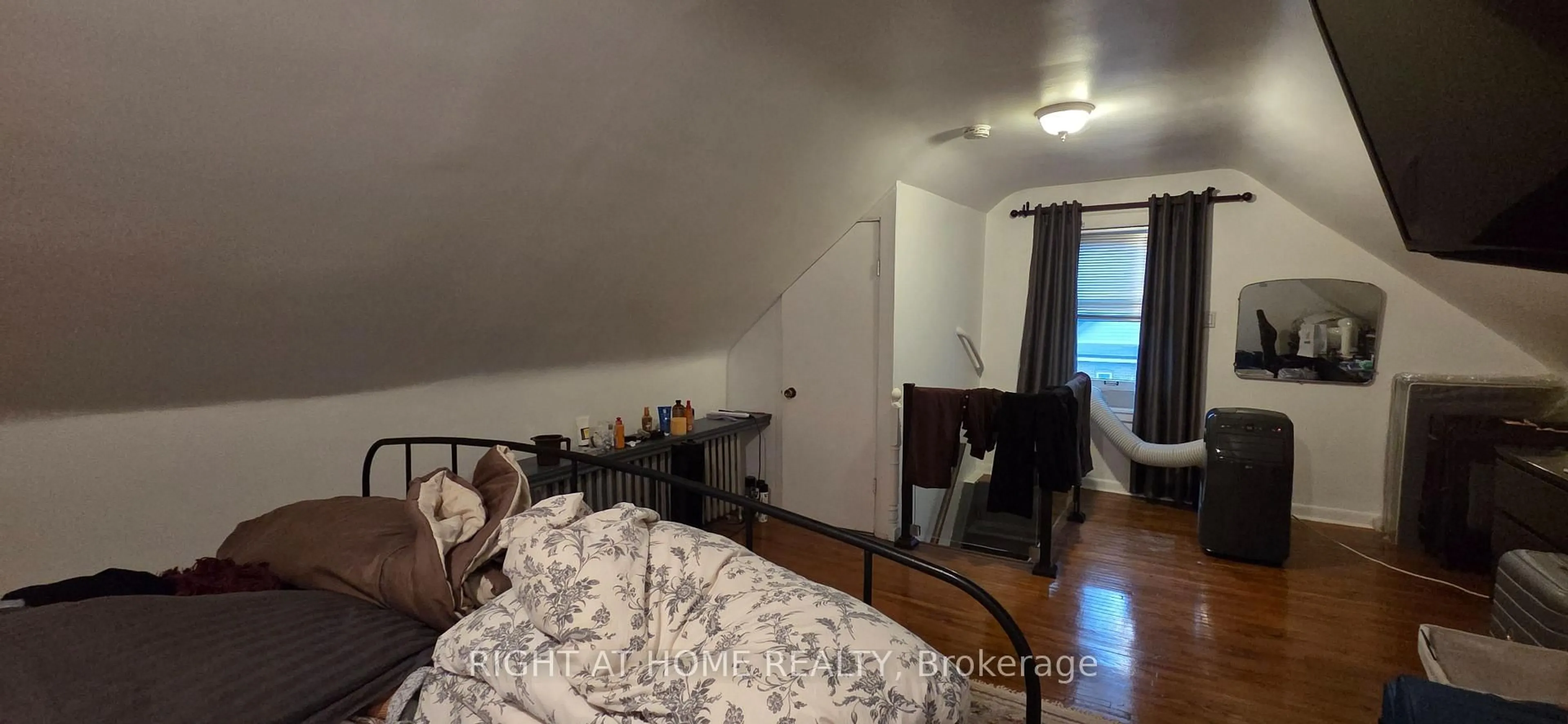 A pic of a room for 179 Gilmour Ave, Toronto Ontario M6P 3B2