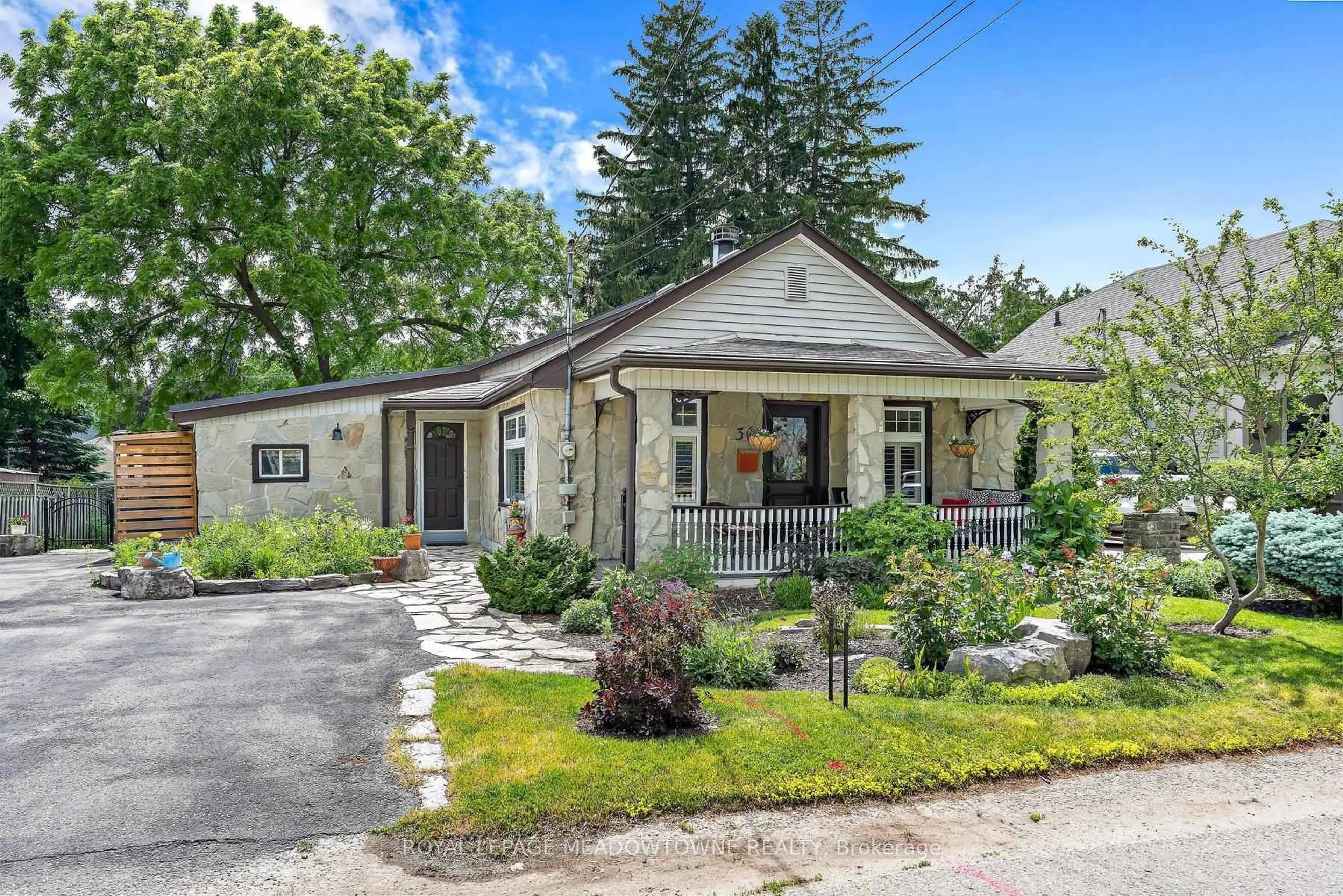 Home with brick exterior material, street for 30 Victoria St, Halton Hills Ontario L7G 3N6
