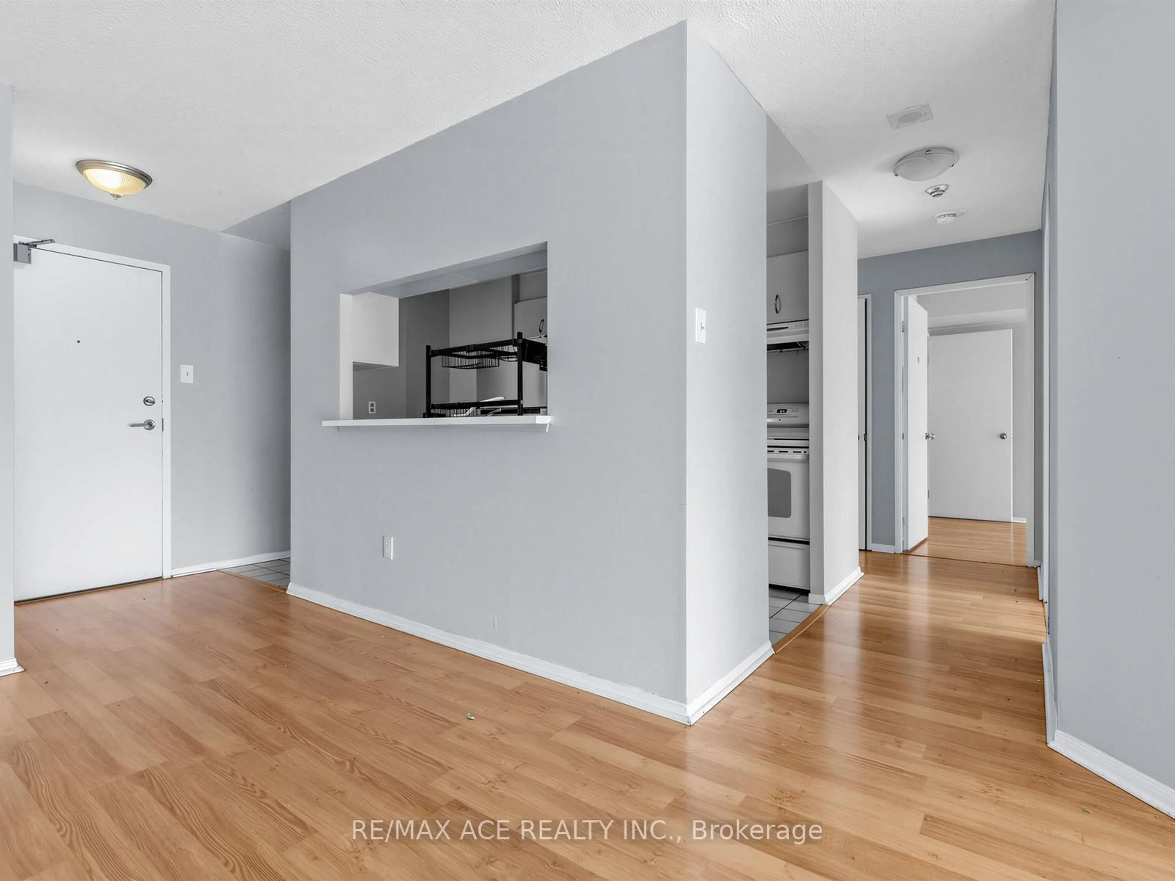 A pic of a room for 4205 Shipp Dr #1209, Mississauga Ontario L4Z 2Y9