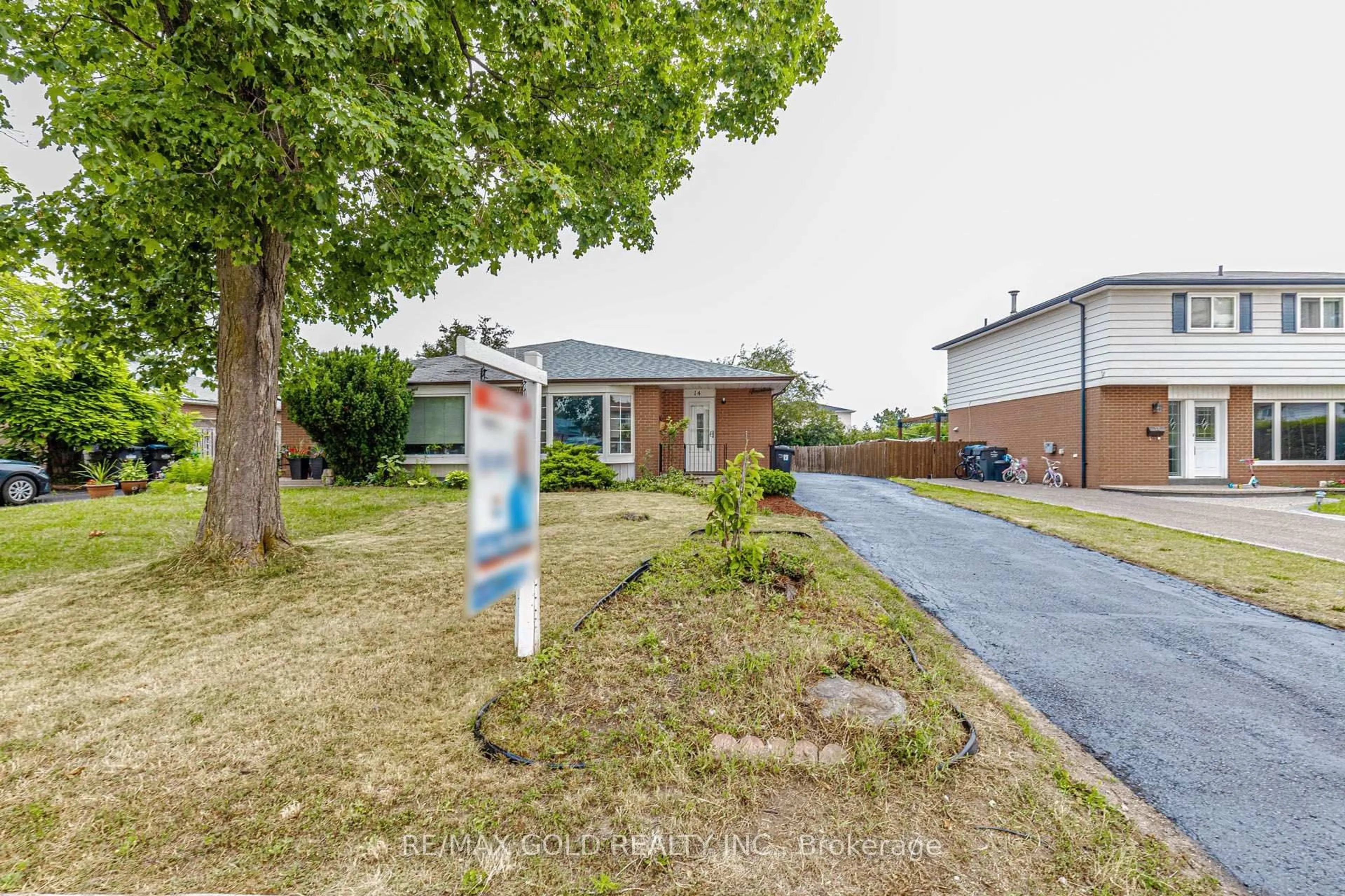Unknown for 14 Flamingo Cres, Brampton Ontario L6T 2G5