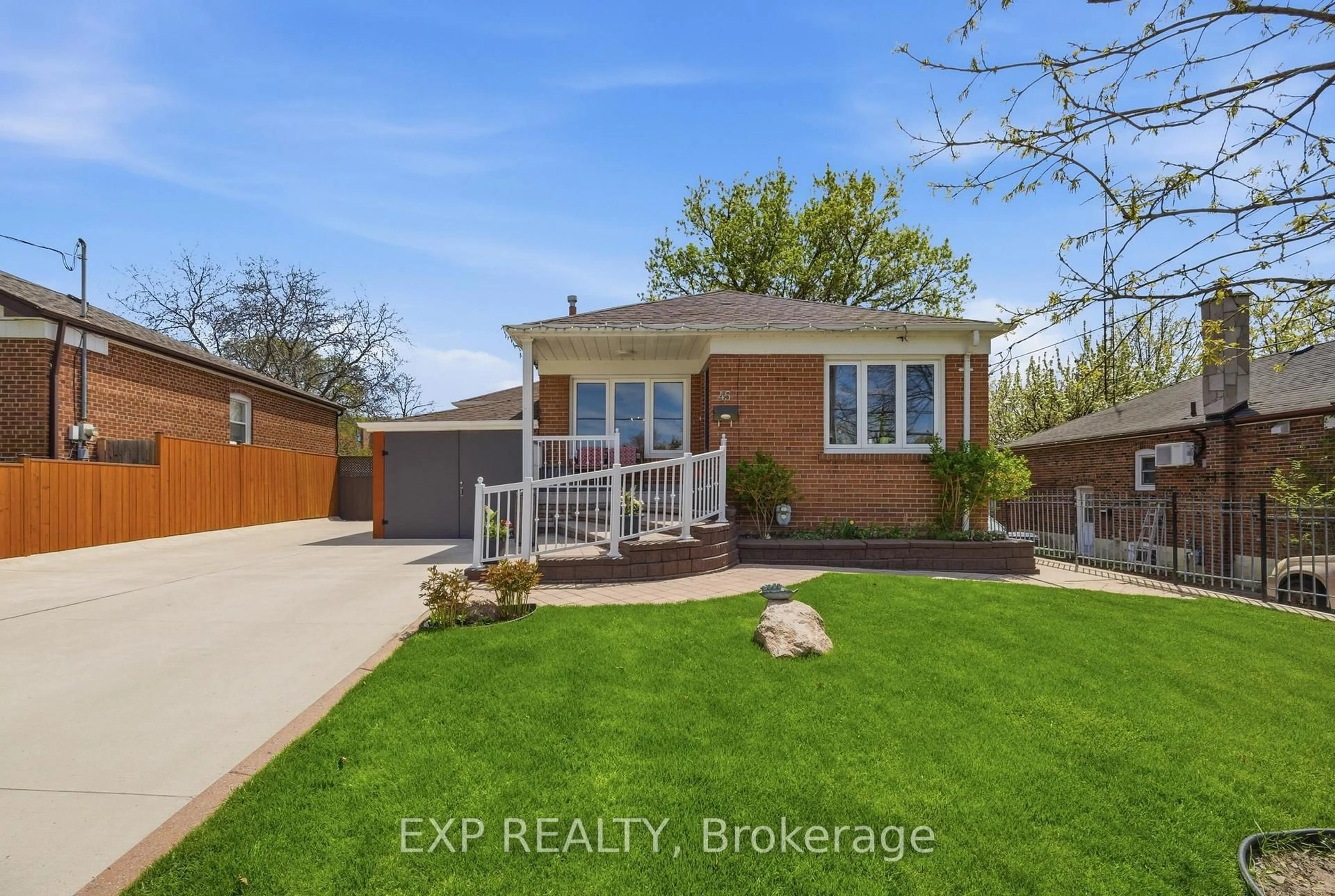A pic from outside/outdoor area/front of a property/back of a property/a pic from drone, street for 45 Flamborough Dr, Toronto Ontario M6M 2R5