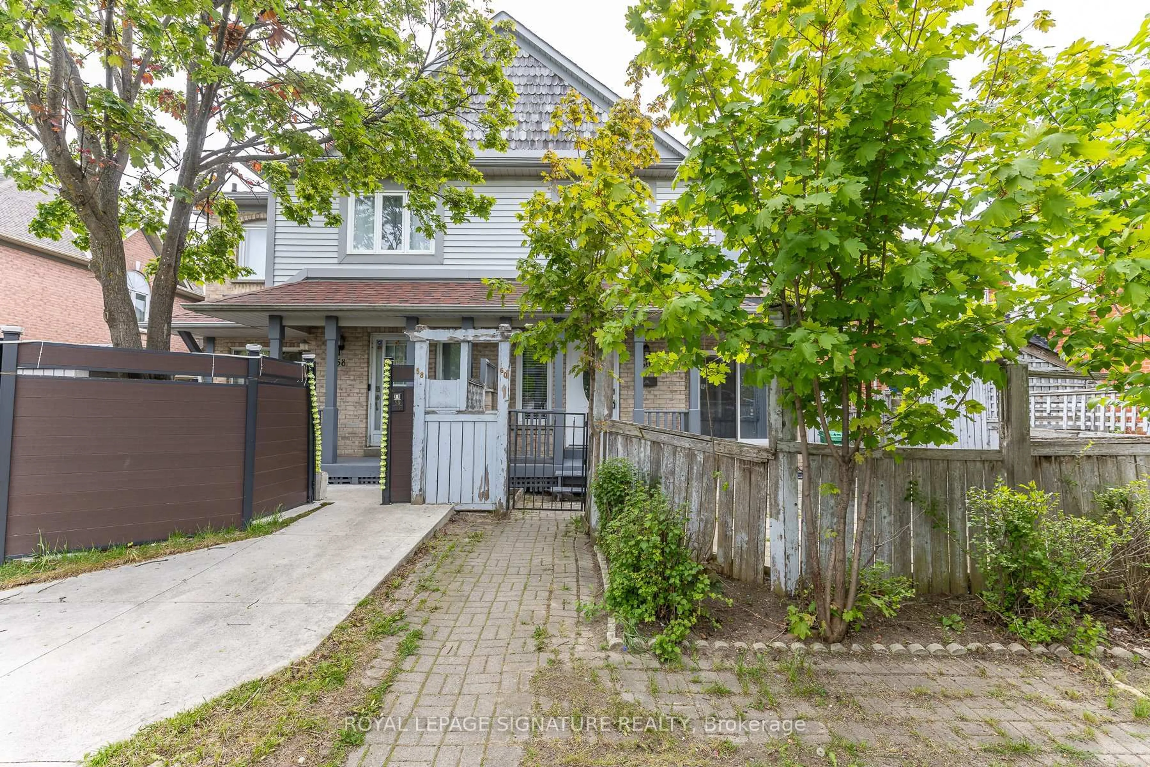 A pic from outside/outdoor area/front of a property/back of a property/a pic from drone, street for 60 Blue Spruce St, Brampton Ontario L6R 1C3