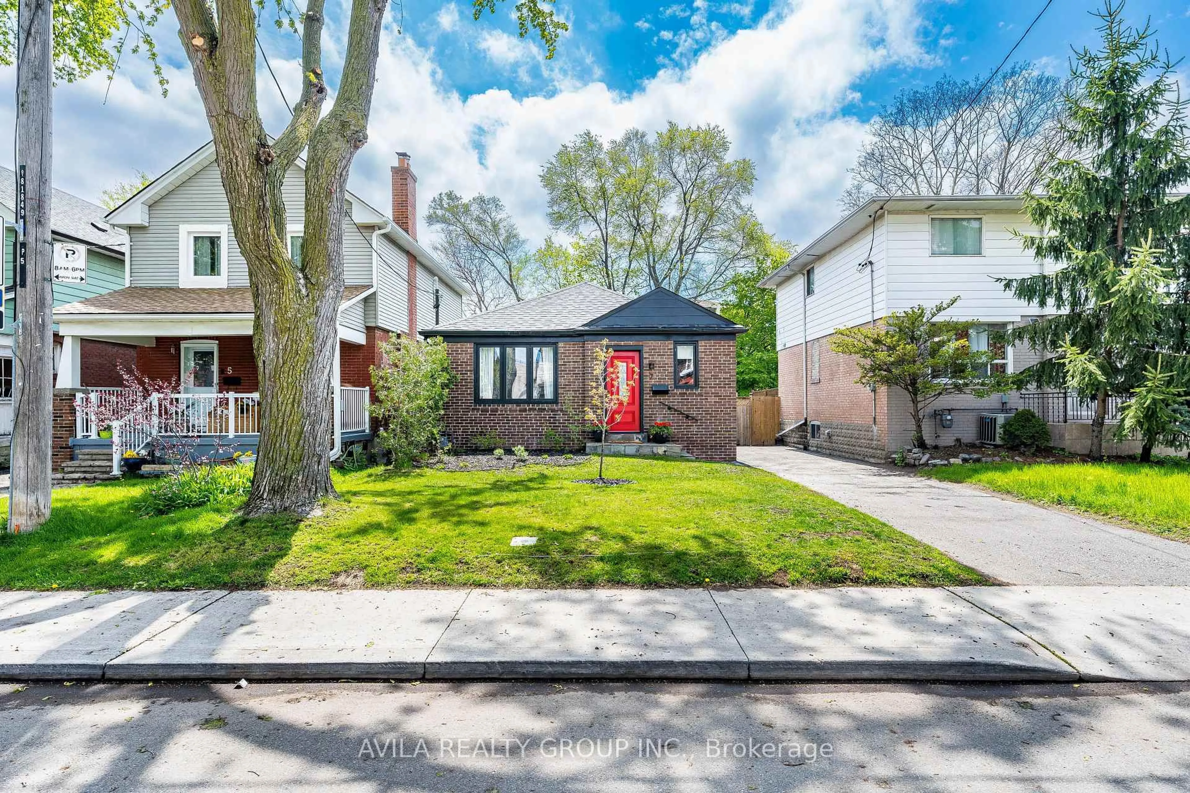 Home with brick exterior material, street for 7 Edmund Ave, Toronto Ontario M9N 1A2