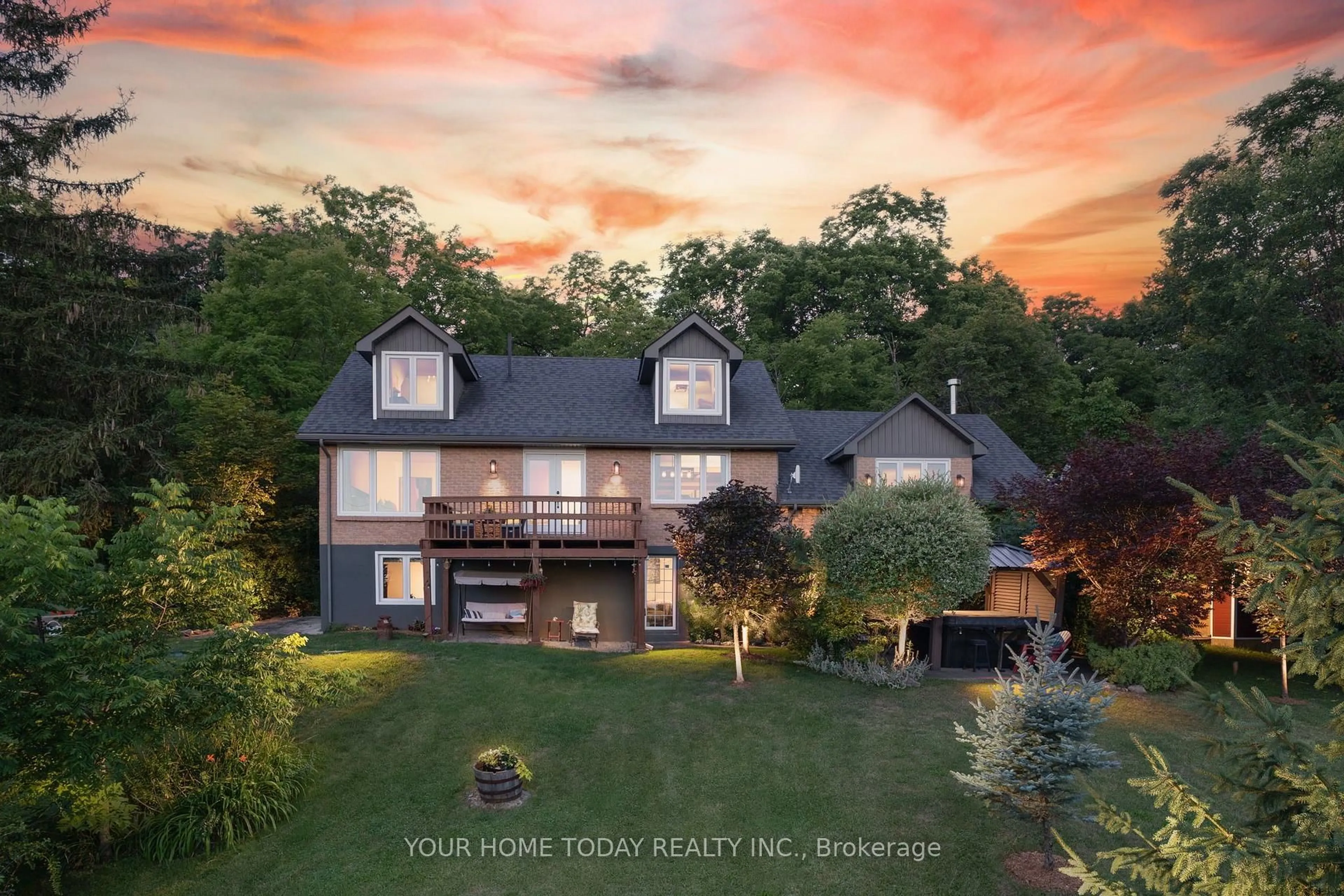 A pic from outside/outdoor area/front of a property/back of a property/a pic from drone, unknown for 15585 Clayhill Rd, Halton Hills Ontario L7G 4S8