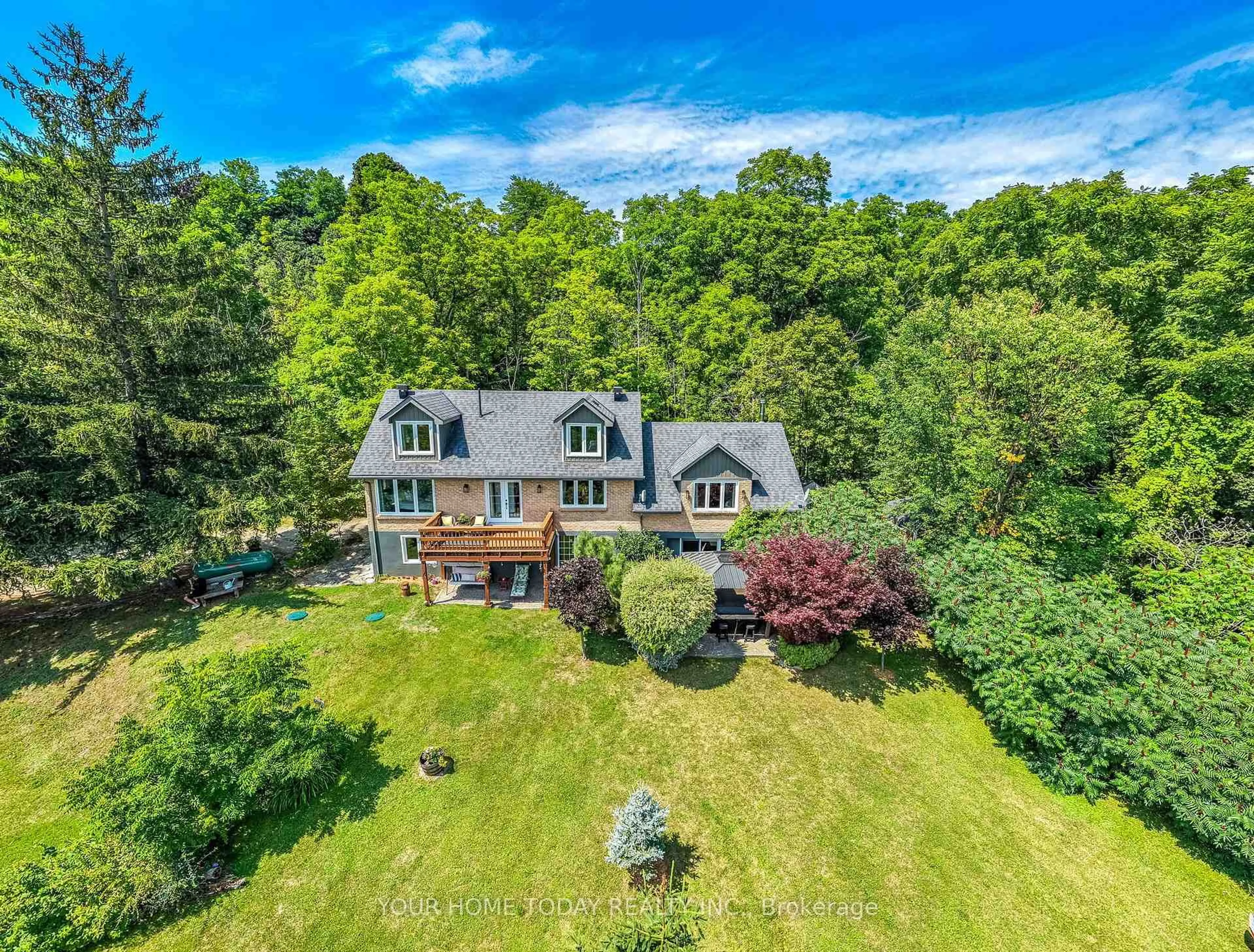 A pic from outside/outdoor area/front of a property/back of a property/a pic from drone, unknown for 15585 Clayhill Rd, Halton Hills Ontario L7G 4S8