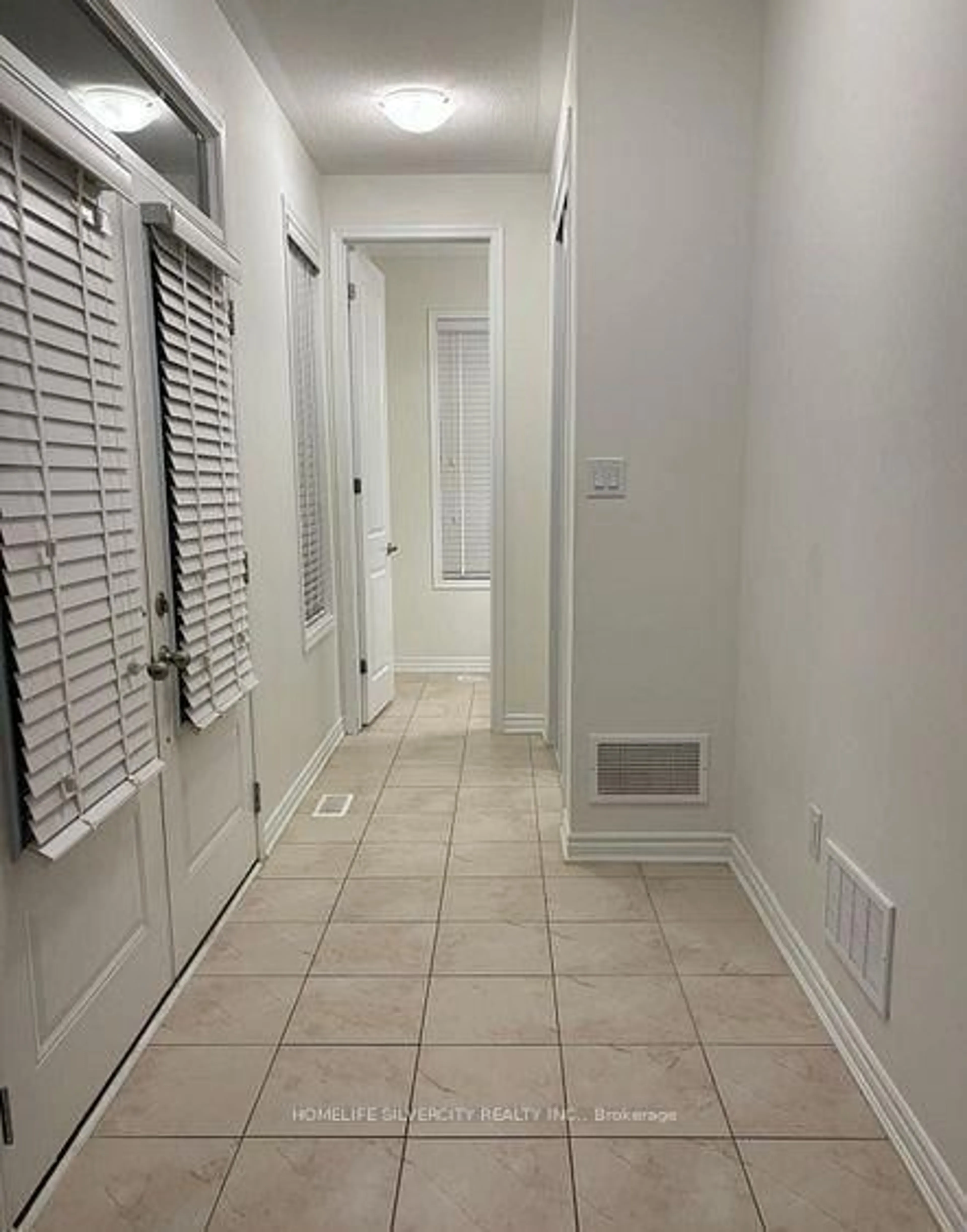 Unknown for 39 Boothill Dr, Brampton Ontario L7A 5E4