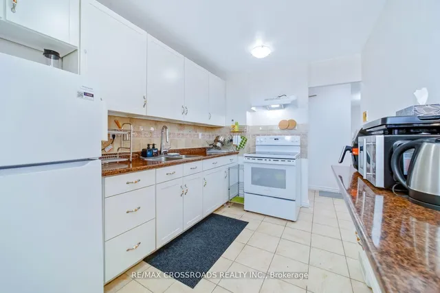 340 Dixon Rd #1208, Toronto 4