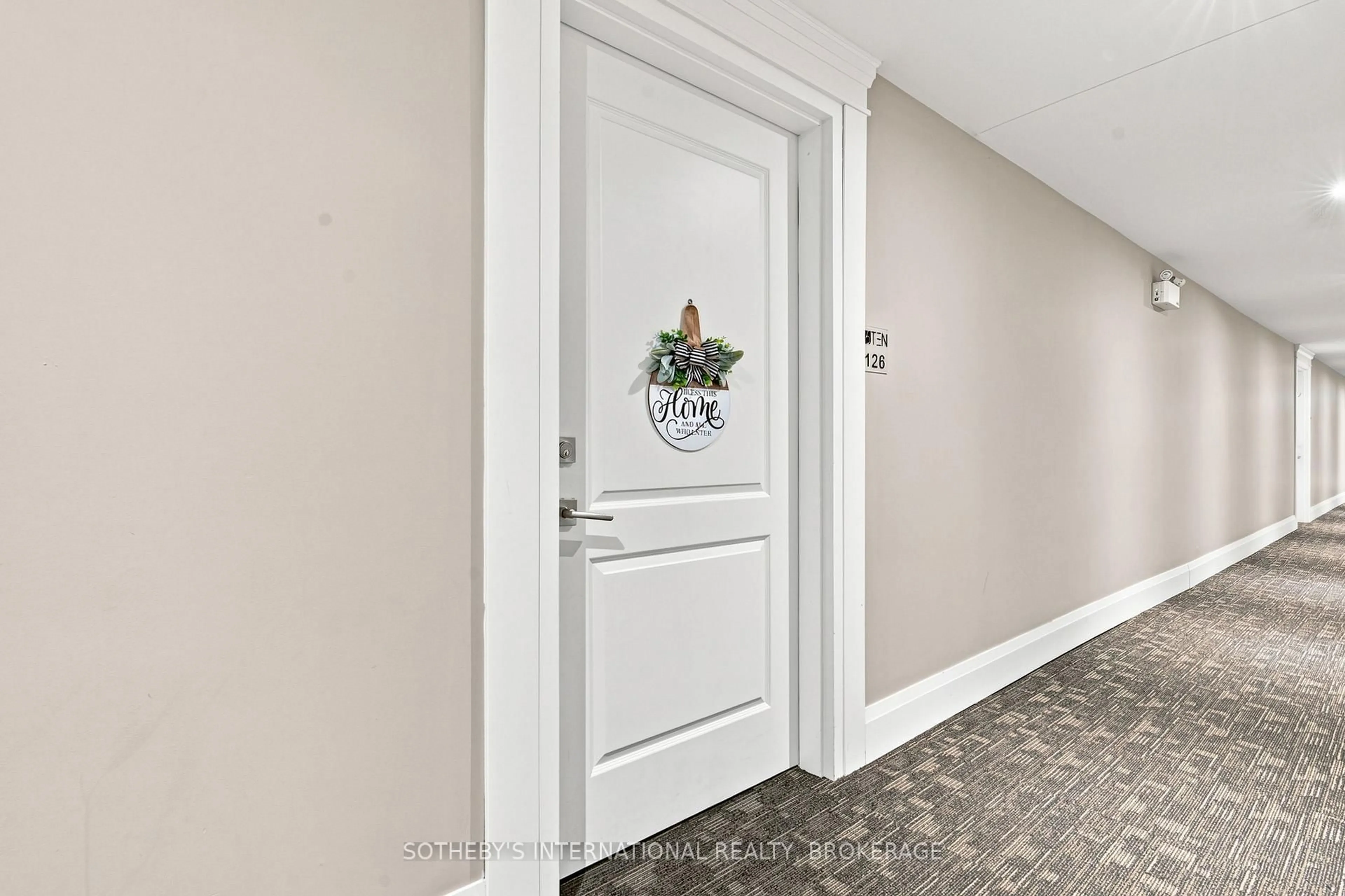Indoor entryway for 610 Farmstead Dr #126, Milton Ontario L9T 8X5
