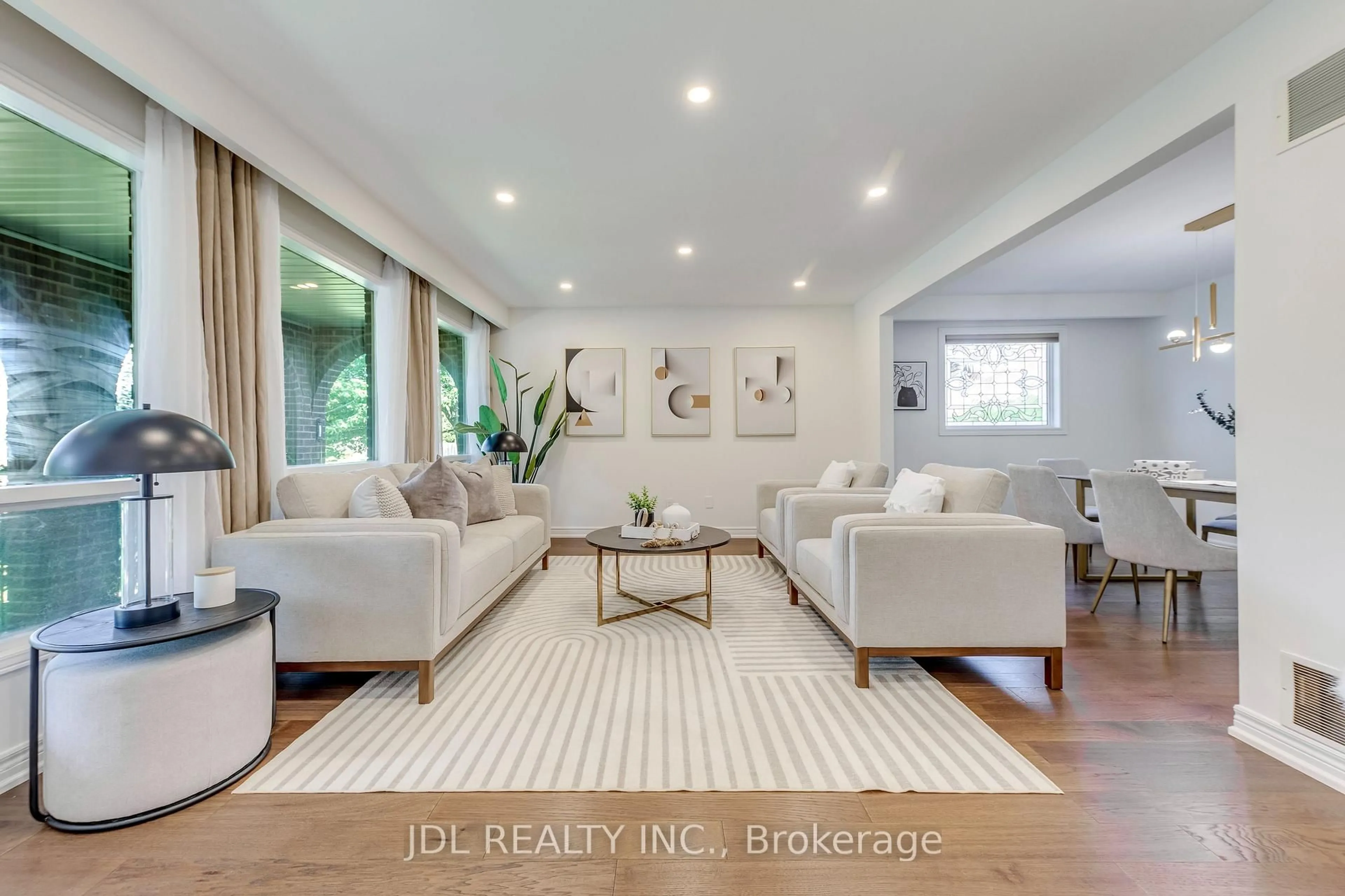 Living room with furniture, unknown for 323 Warminster Dr, Oakville Ontario L6L 4N1
