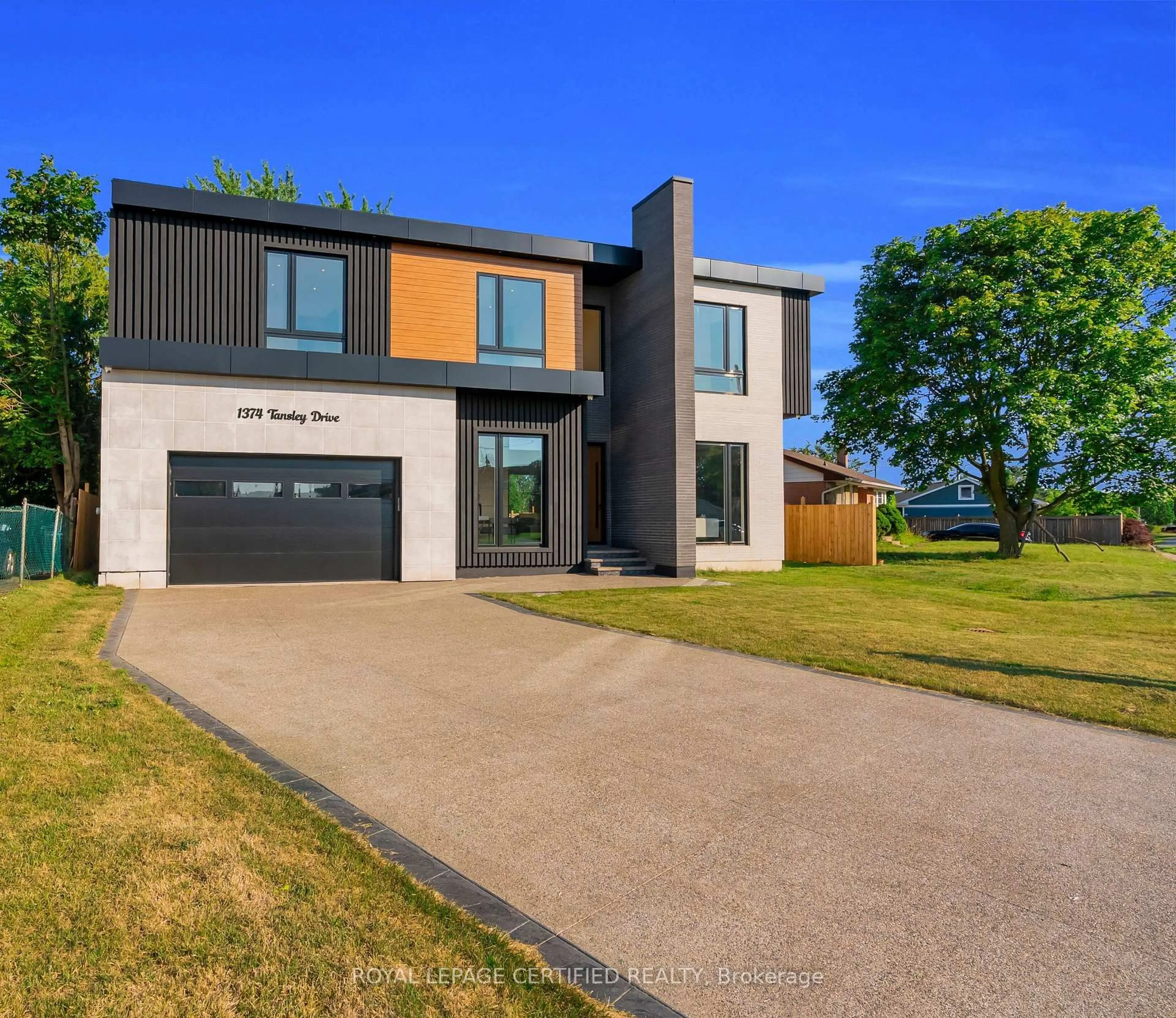 Unknown for 1374 Tansley Dr, Oakville Ontario L6L 2N4