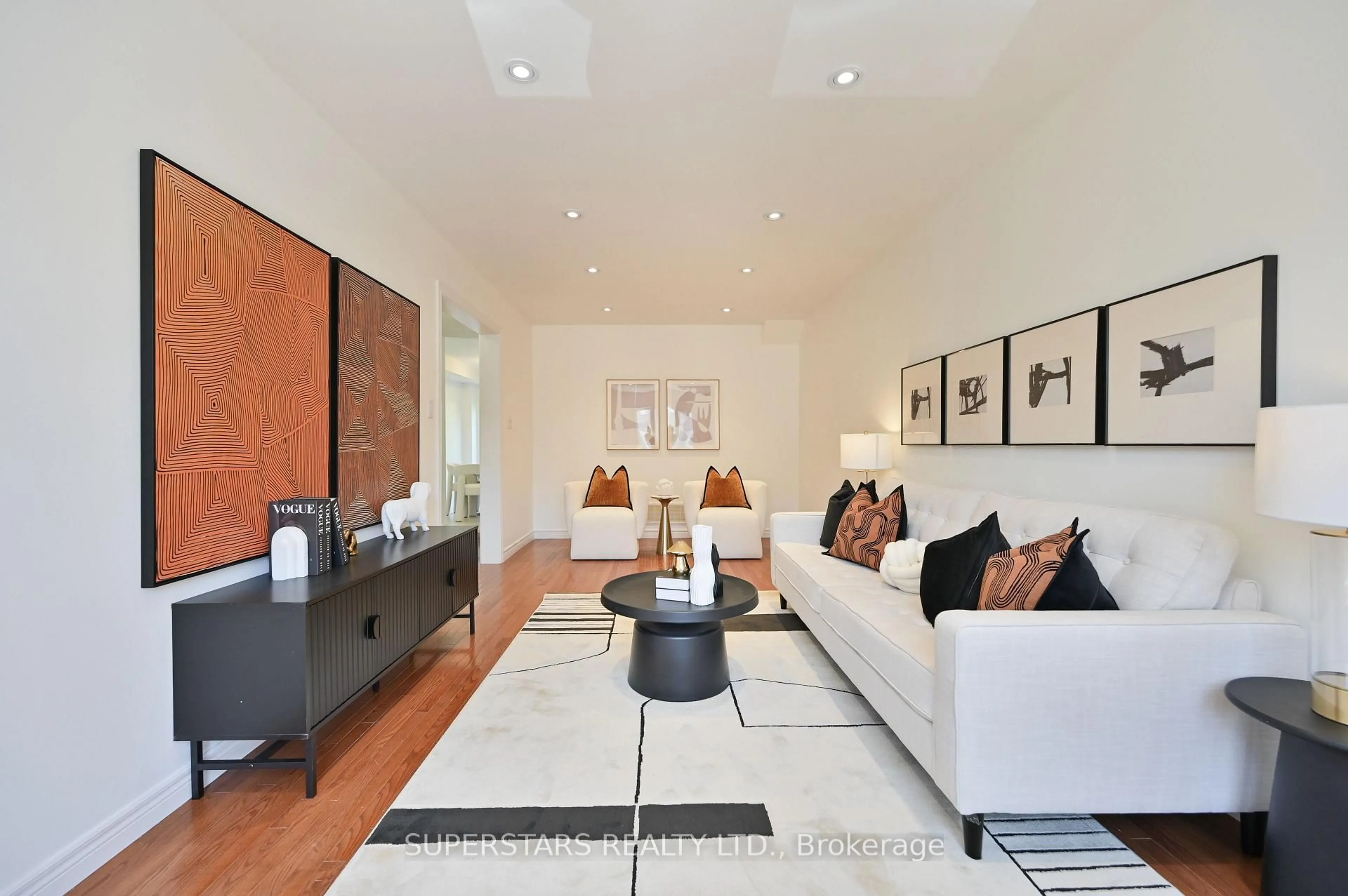 Living room with furniture, unknown for 2280 Baronwood Dr #65, Oakville Ontario L6M 5J8