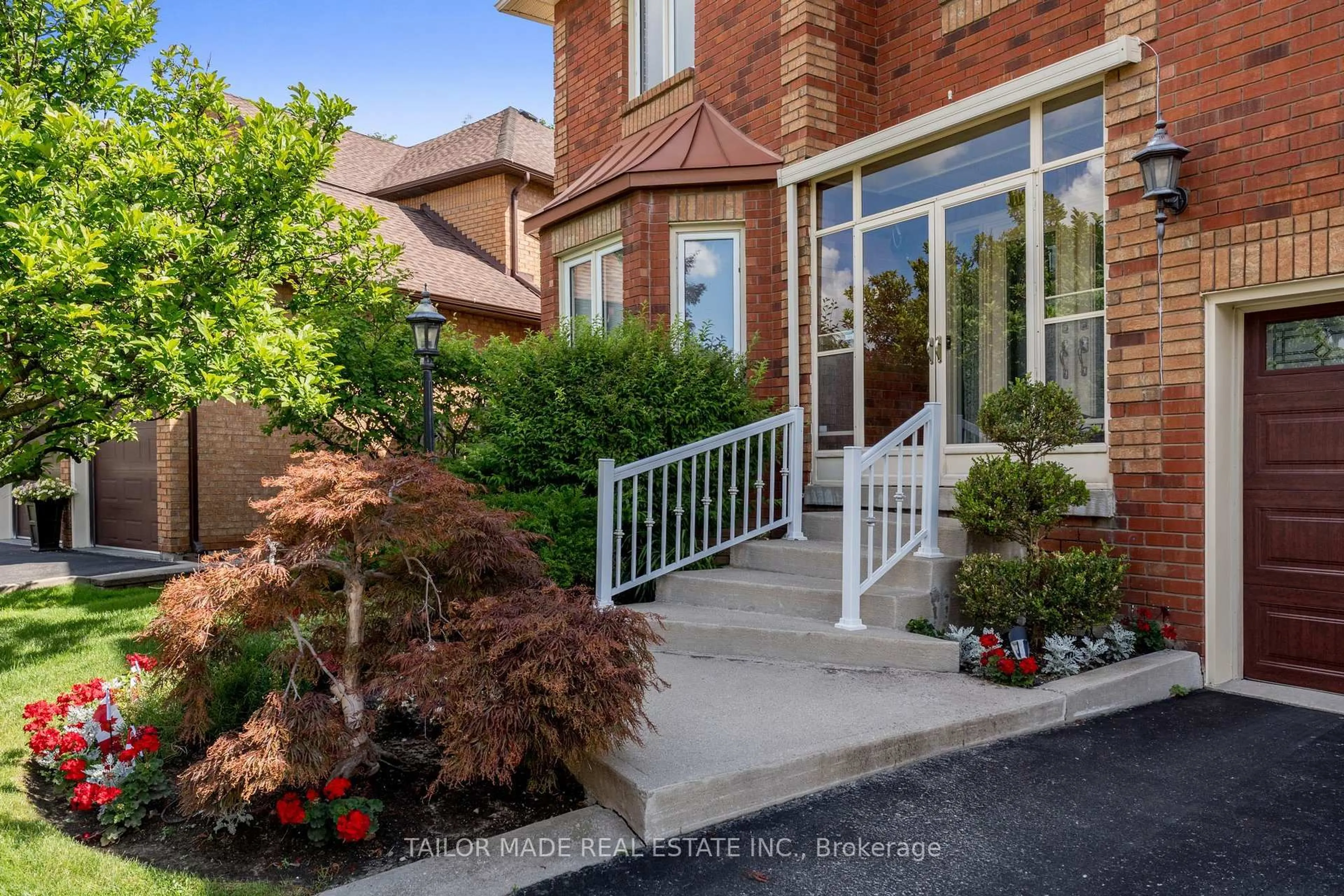 Unknown for 3 Stonegate Dr, Brampton Ontario L6Z 3L7