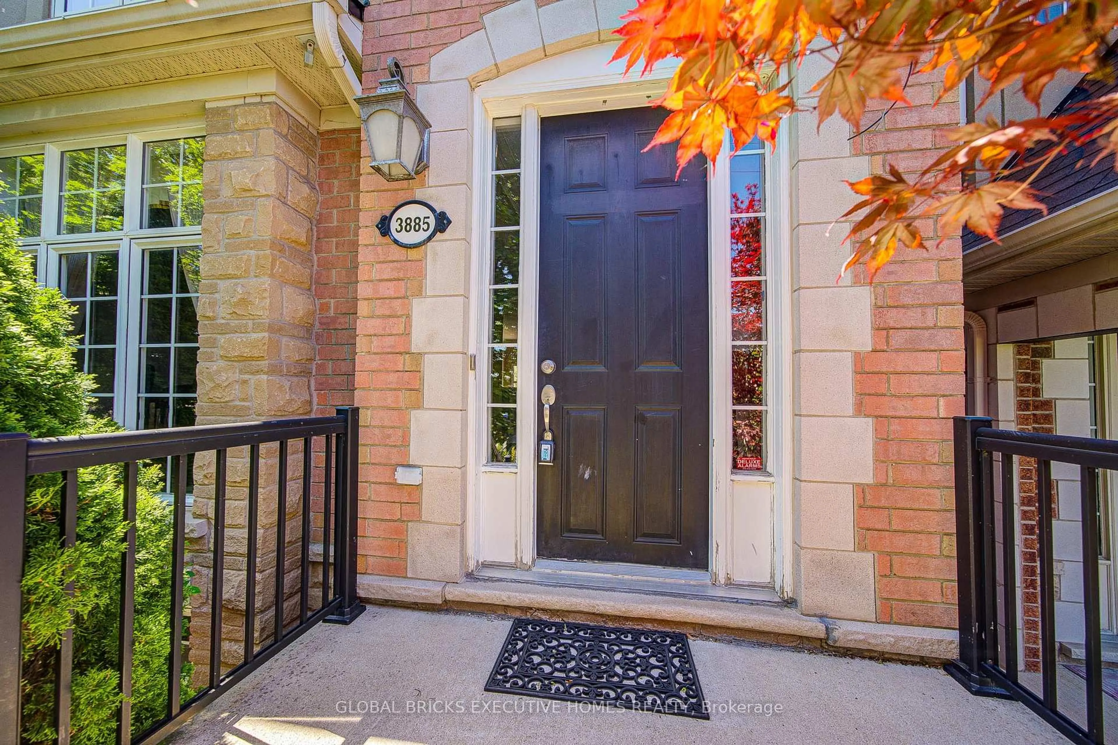 Unknown for 3885 Eglinton Ave, Mississauga Ontario L5M 7Z7