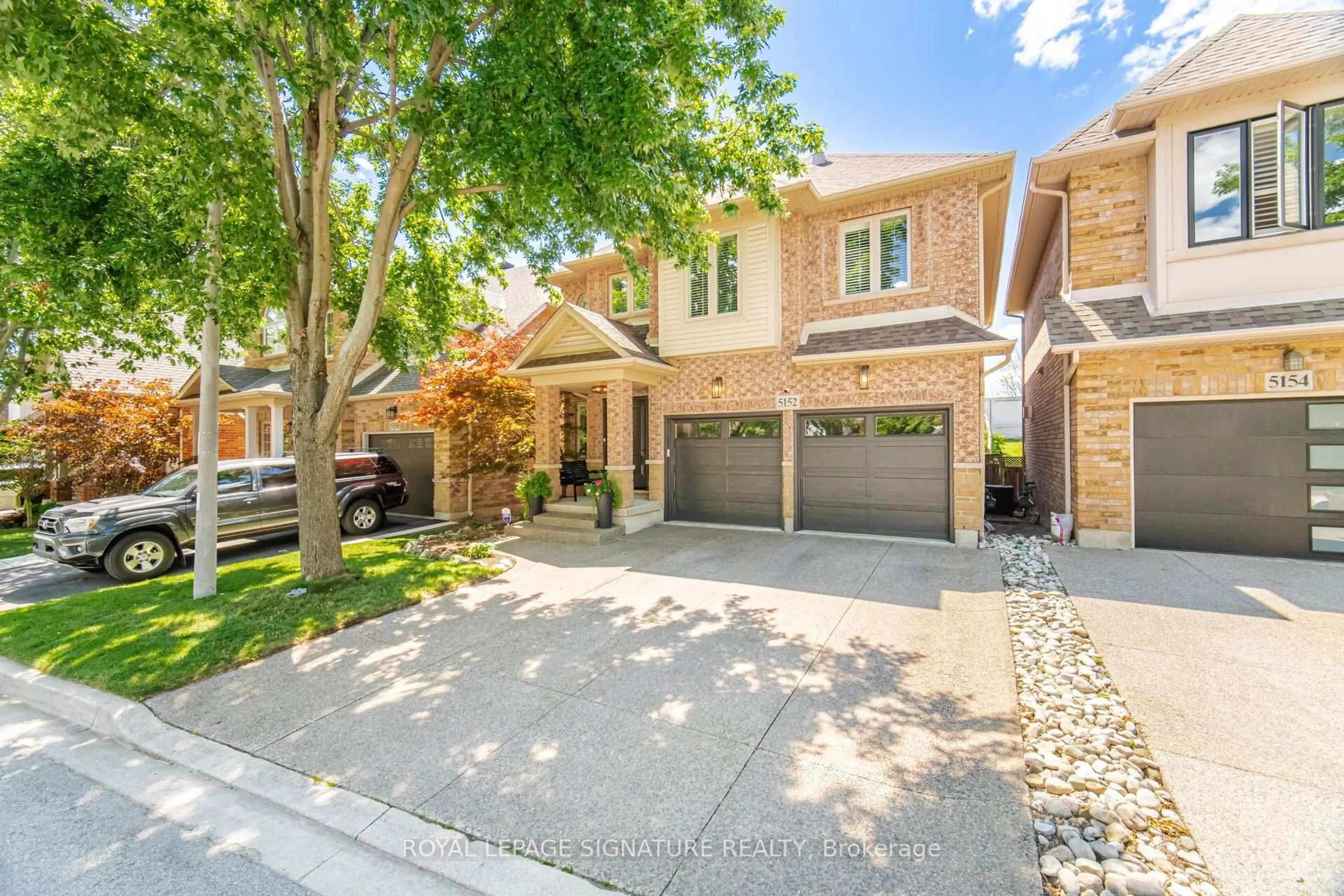 Home with brick exterior material, street for 5152 Bird Blvd, Burlington Ontario L7L 7J4