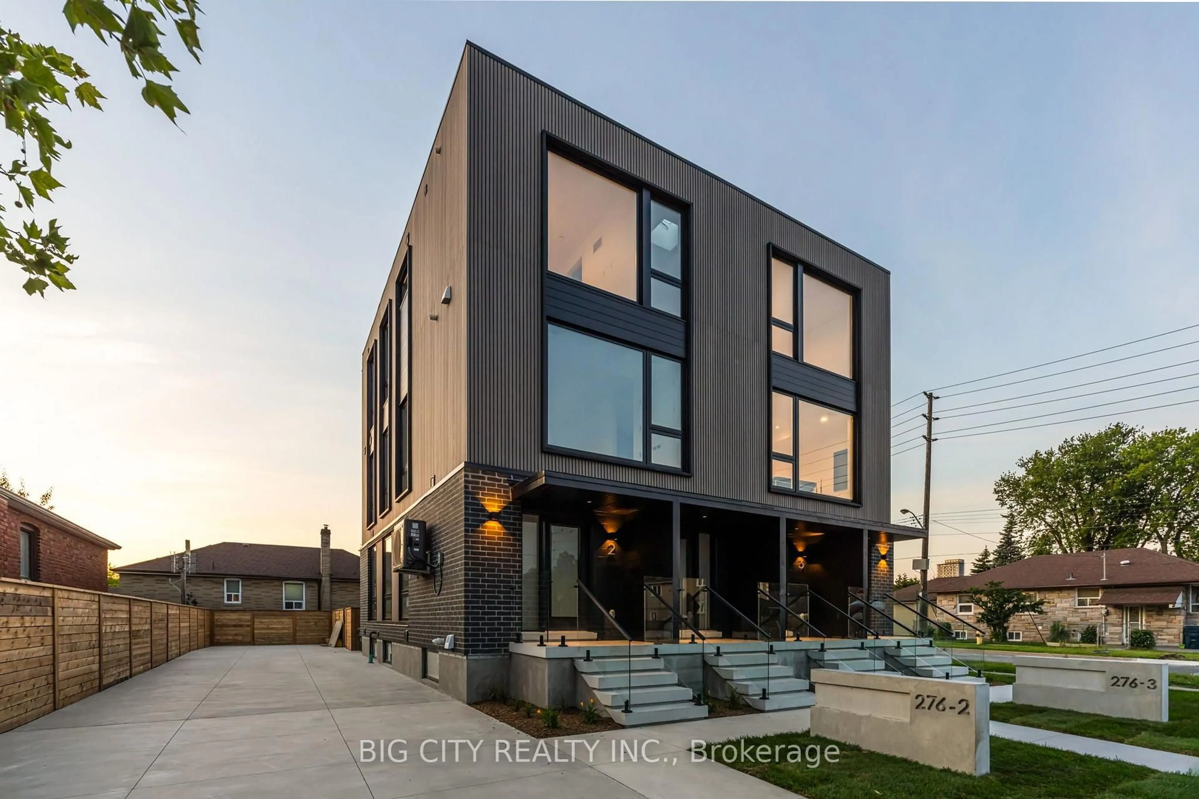 Home with brick exterior material, street for 276 Lanor Ave #1, Toronto Ontario M8W 2P9