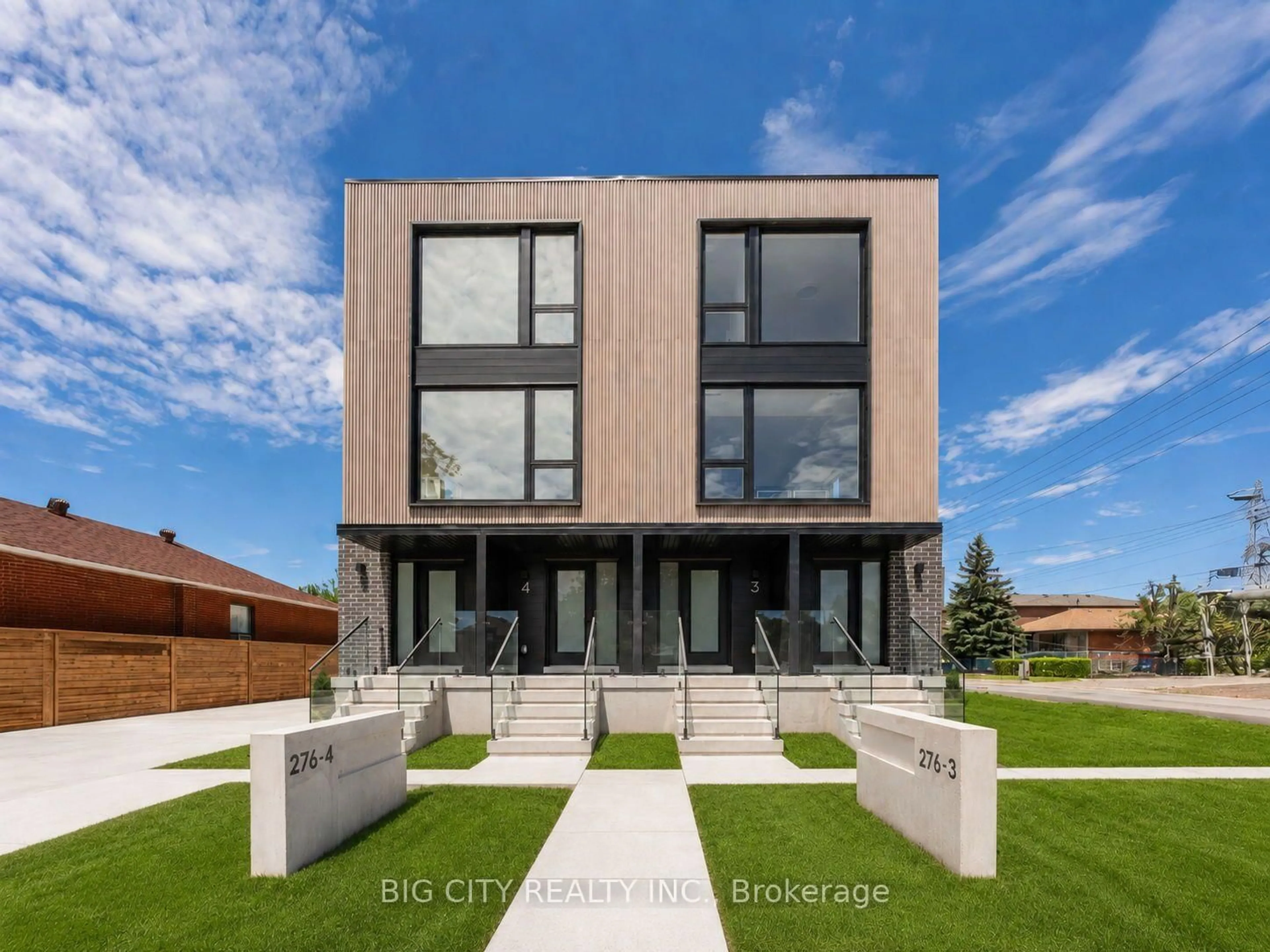Home with brick exterior material, building for 276 Lanor Ave #1, Toronto Ontario M8W 2P9