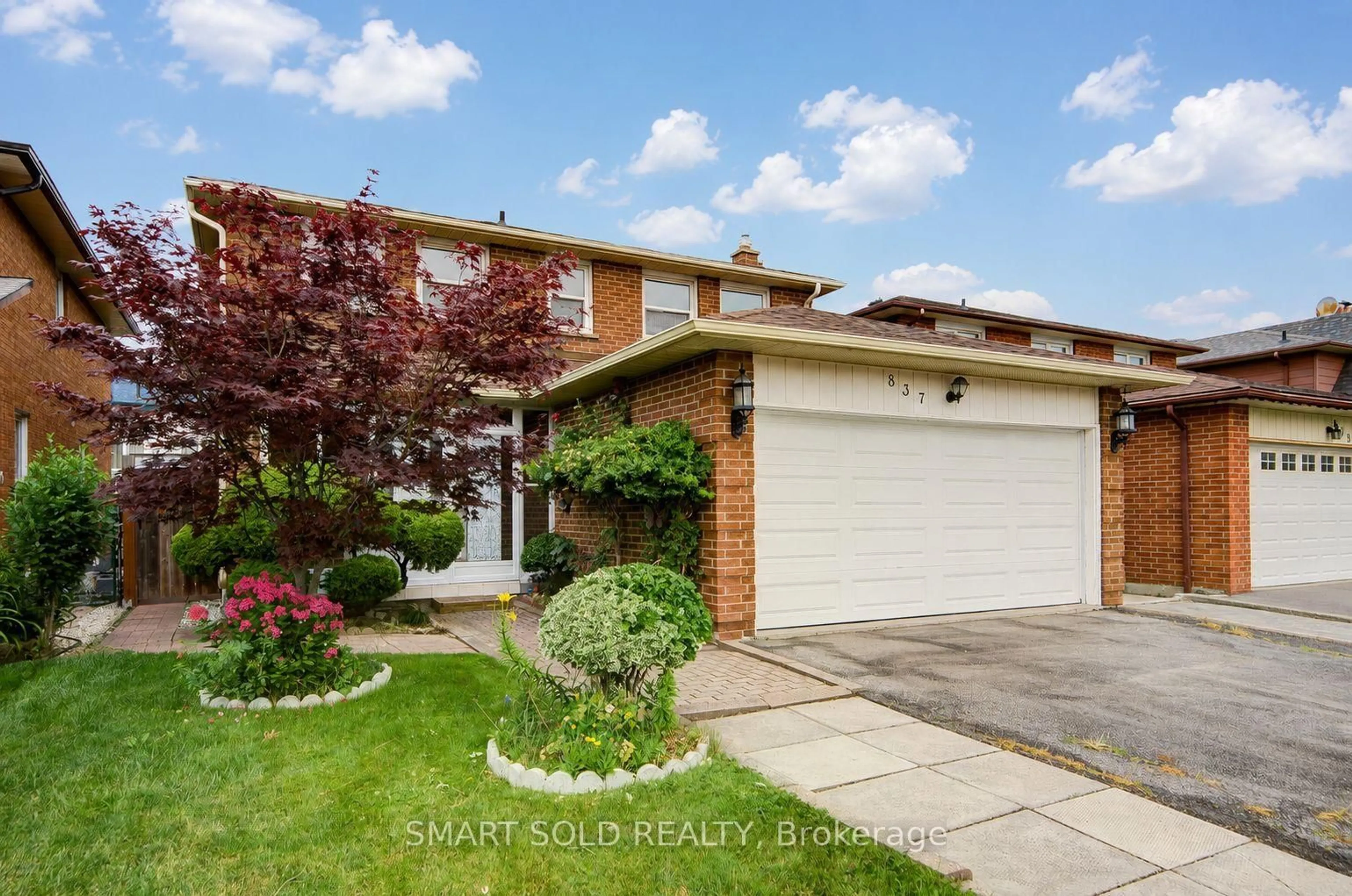 Home with brick exterior material, street for 837 Queensbridge Dr, Mississauga Ontario L5C 3K3
