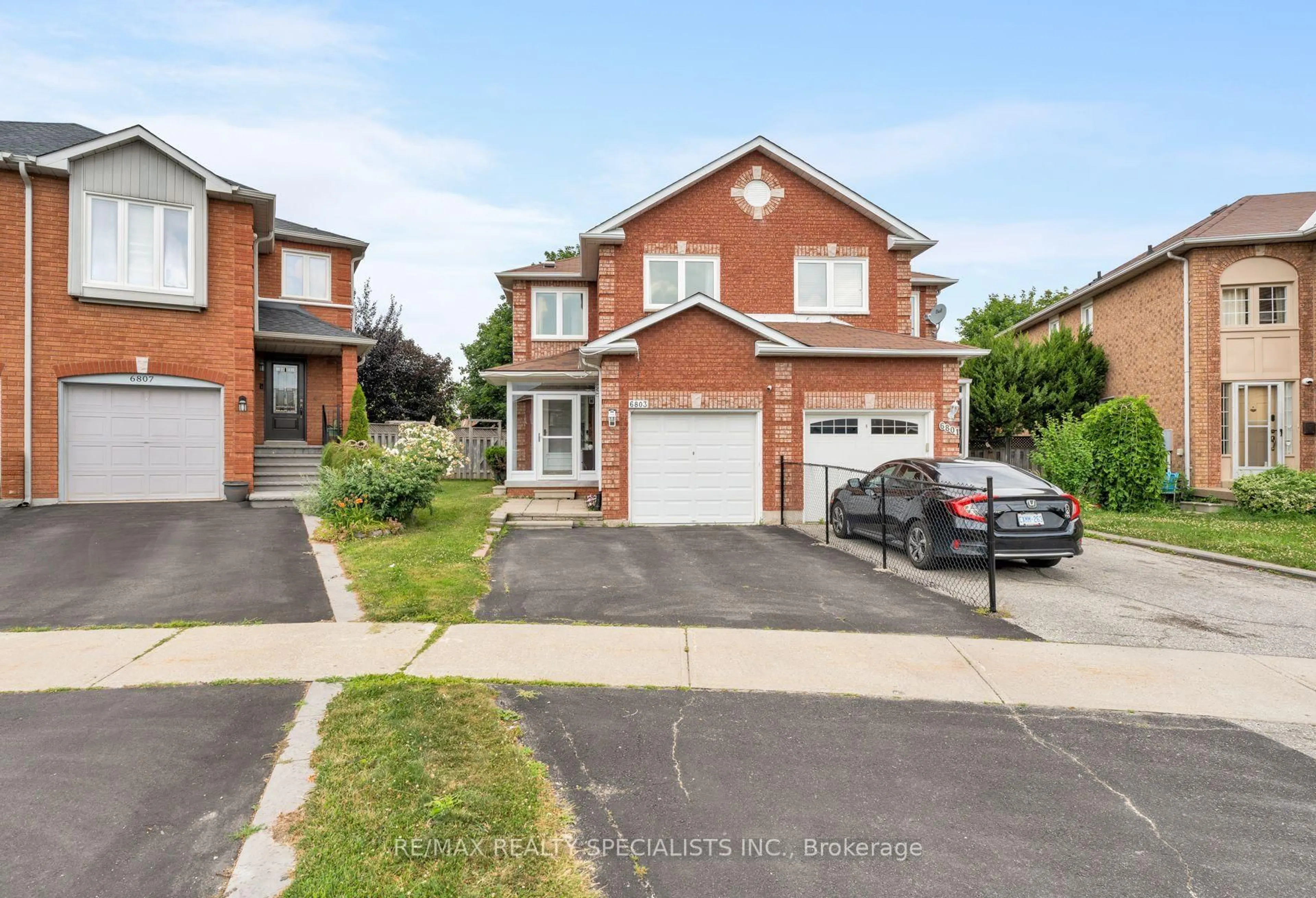 Home with brick exterior material, street for 6803 Bansbridge Cres, Mississauga Ontario L5N 6T3