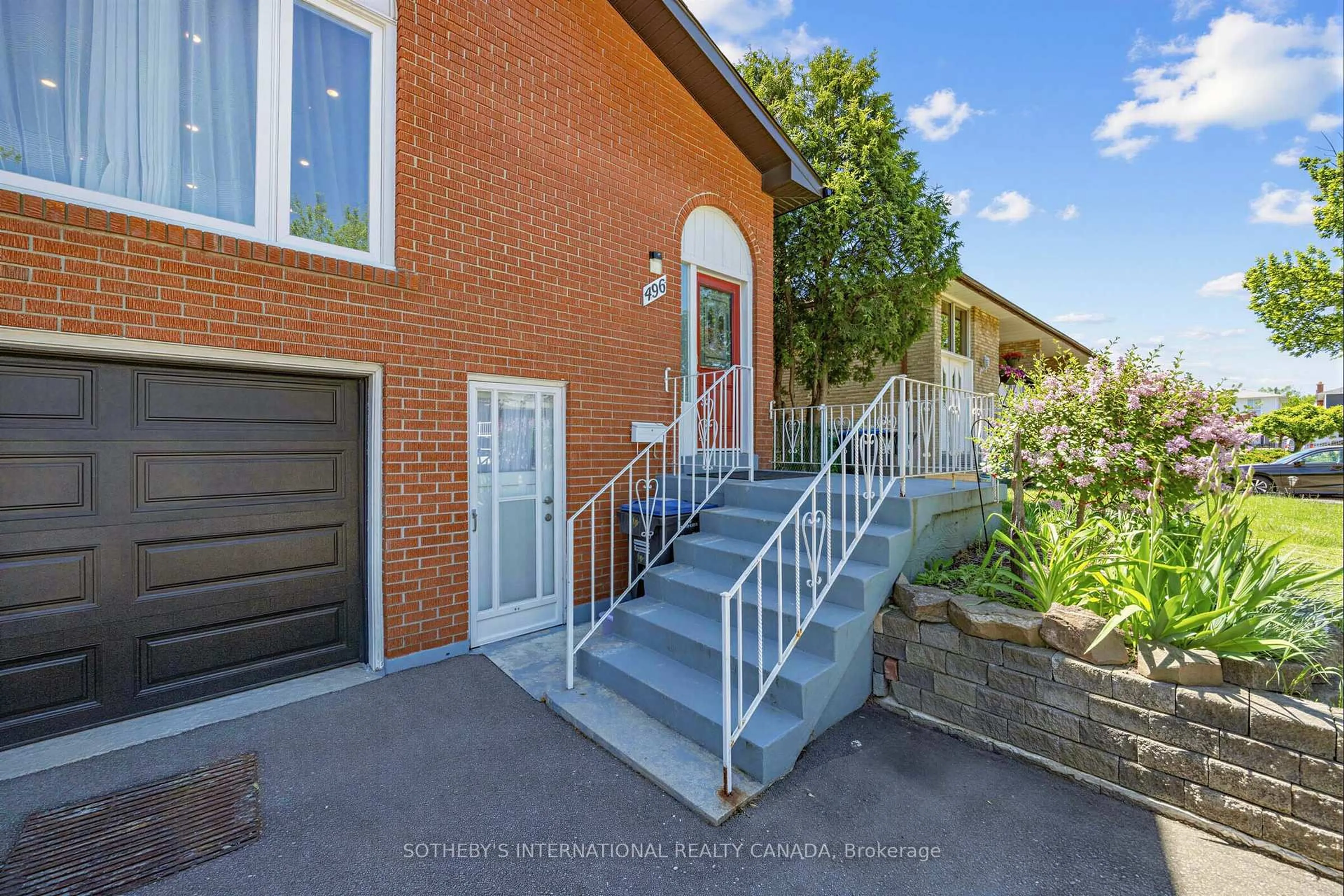 Unknown for 496 Fendalton St, Mississauga Ontario L5B 2L9