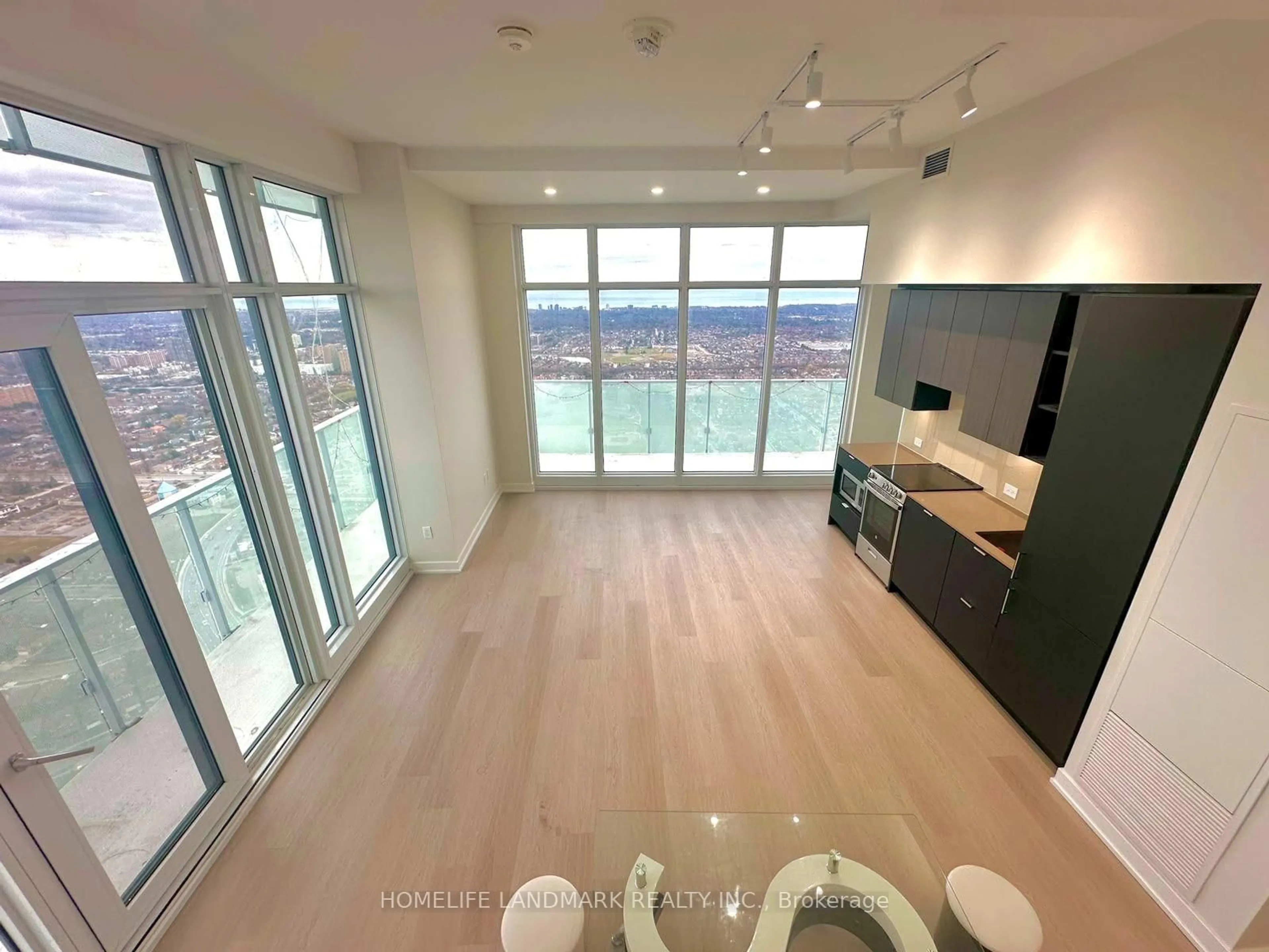 A pic of a room for 3883 Quartz Rd #6005, Mississauga Ontario L5B 0M4