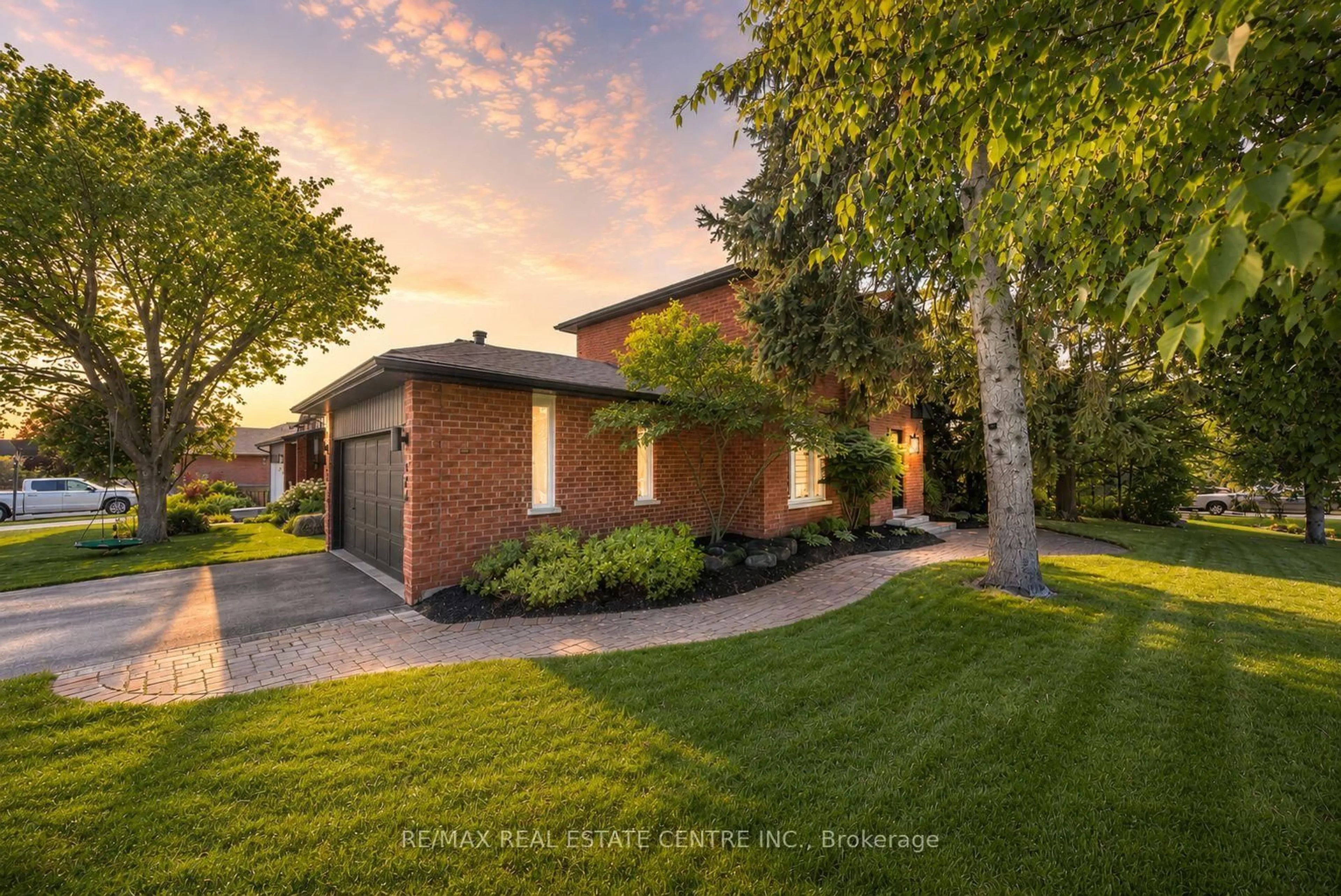 Home with brick exterior material, street for 436 College Ave, Orangeville Ontario L9W 4H2