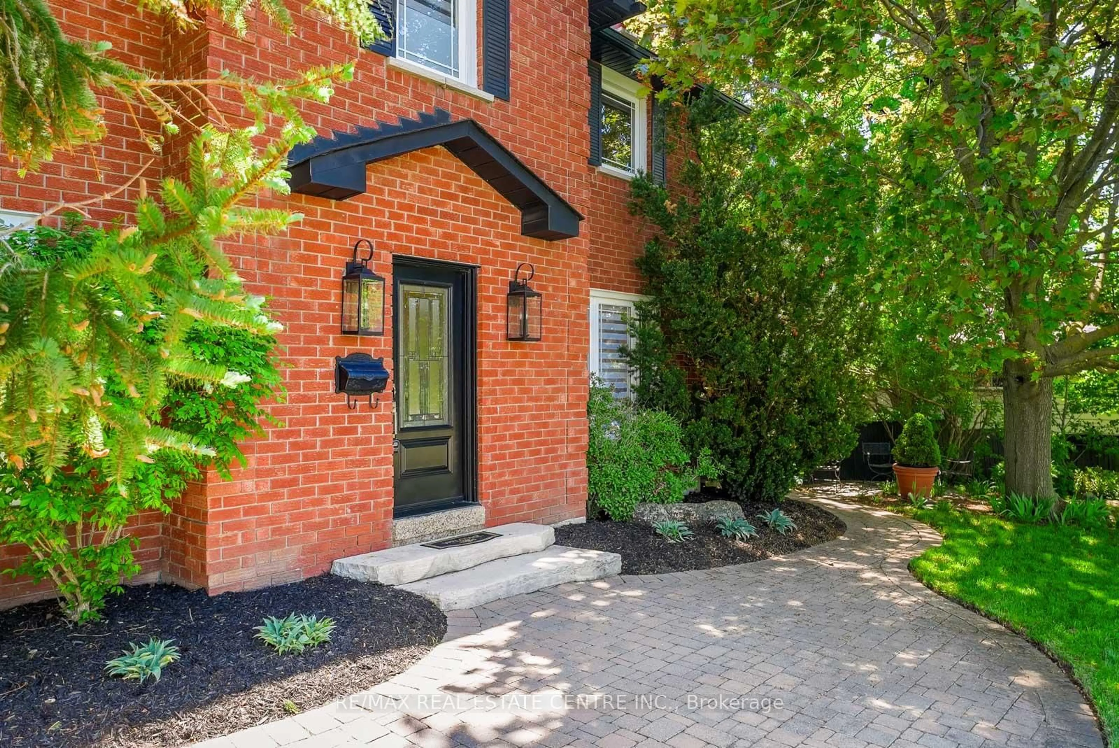Home with brick exterior material, street for 436 College Ave, Orangeville Ontario L9W 4H2