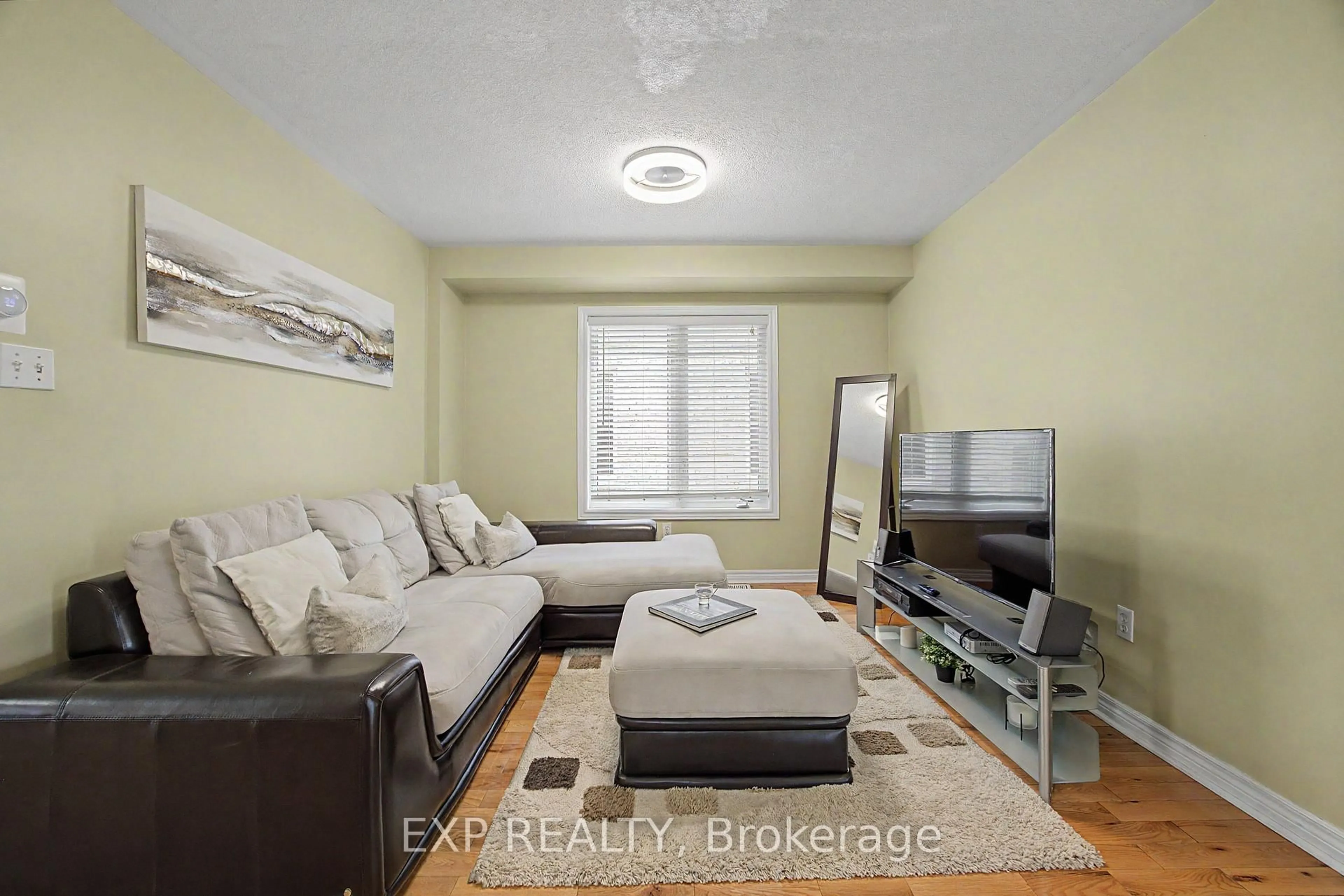 Living room with furniture, unknown for 7269 Lantern Fly Hllw, Mississauga Ontario L5W 1K2