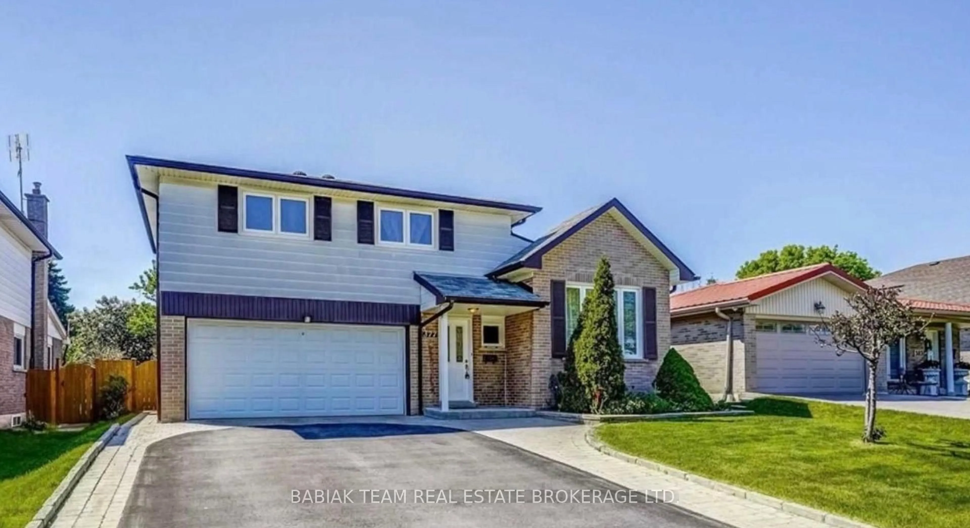Home with brick exterior material, street for 377 Karen Park Cres, Mississauga Ontario L5A 3C8