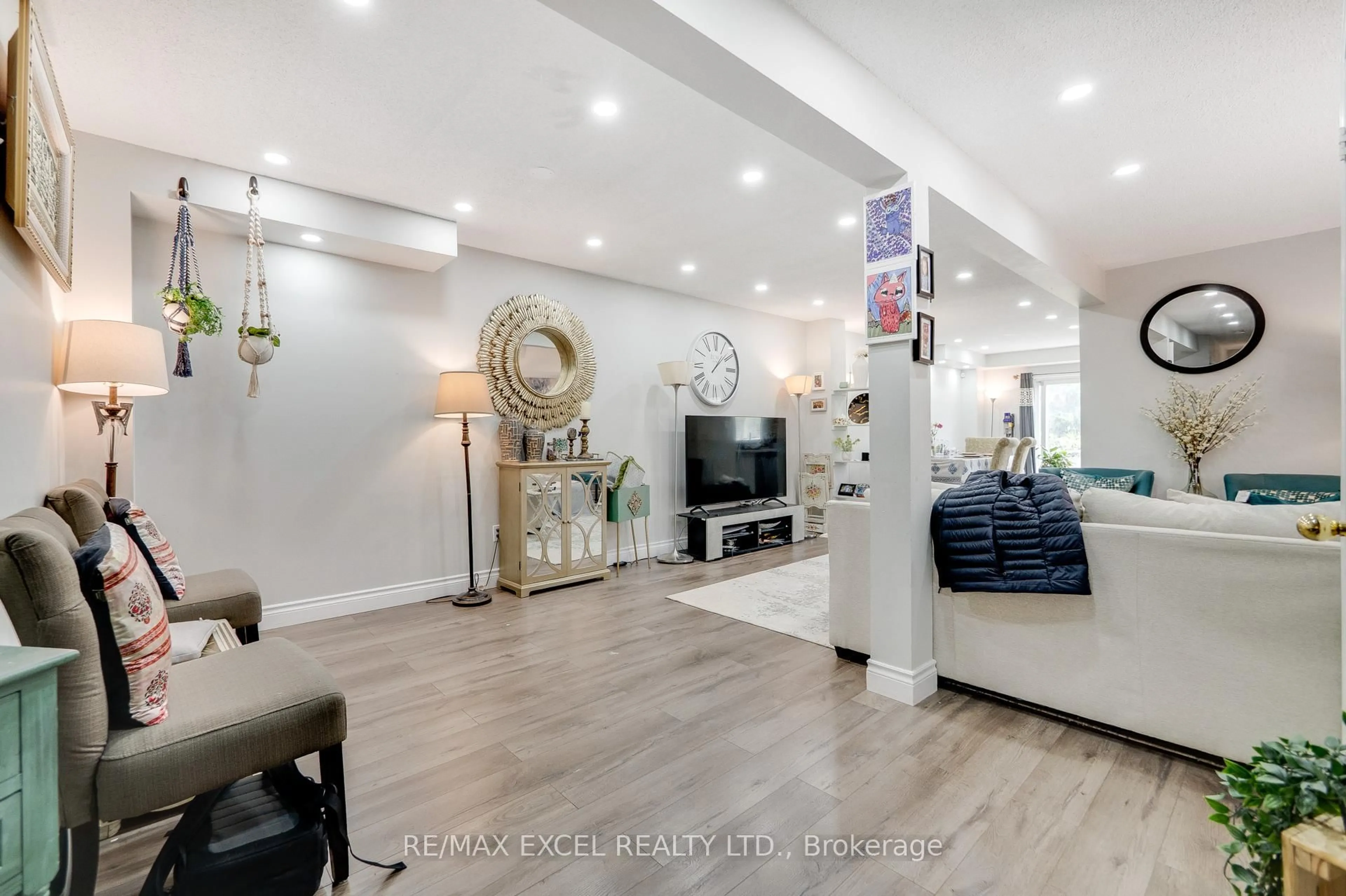 Unknown for 5146 Porter St, Burlington Ontario L7L 6K8