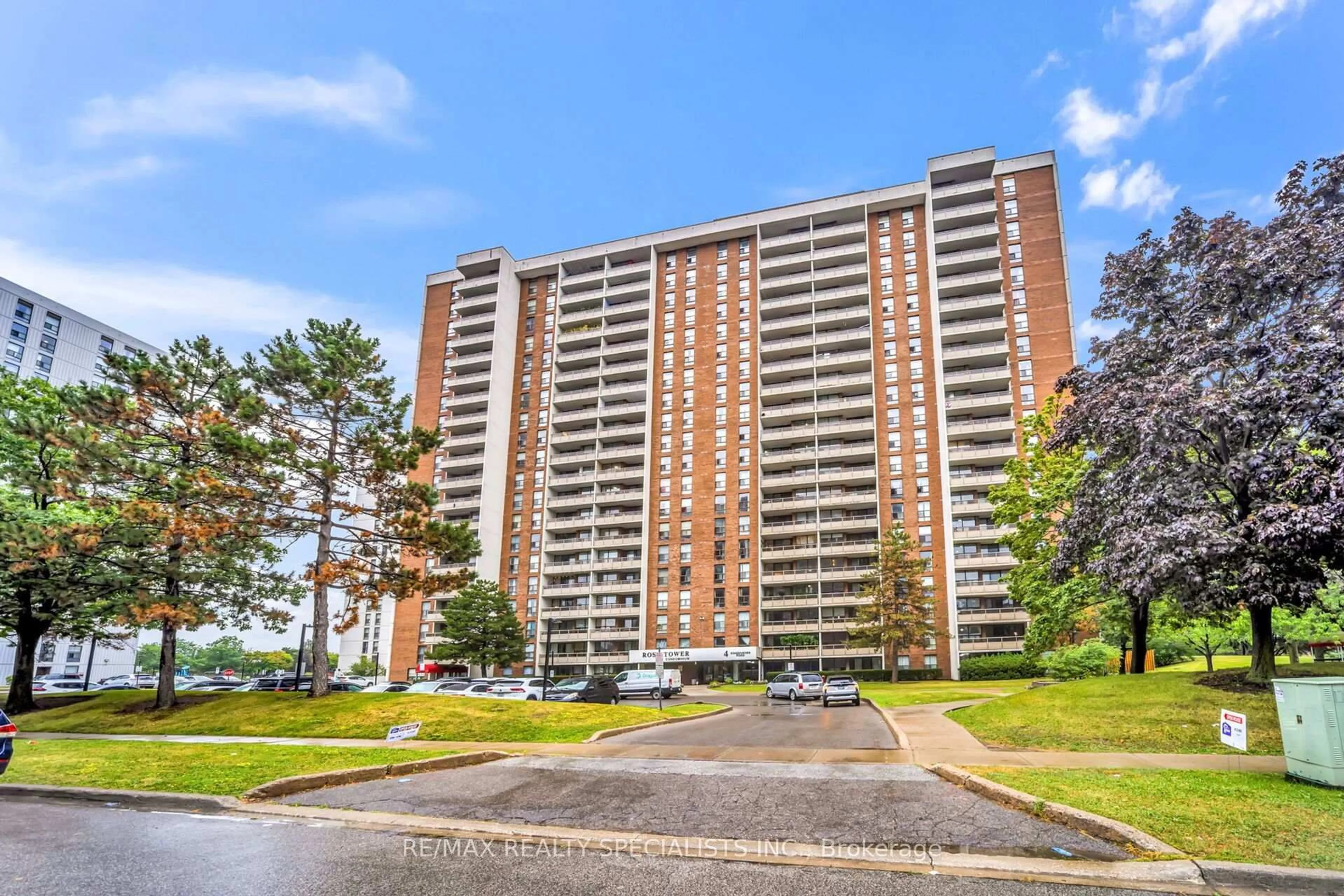 A pic from outside/outdoor area/front of a property/back of a property/a pic from drone, unknown for 4 Kings Cross Rd #1008, Brampton Ontario L6T 3X8