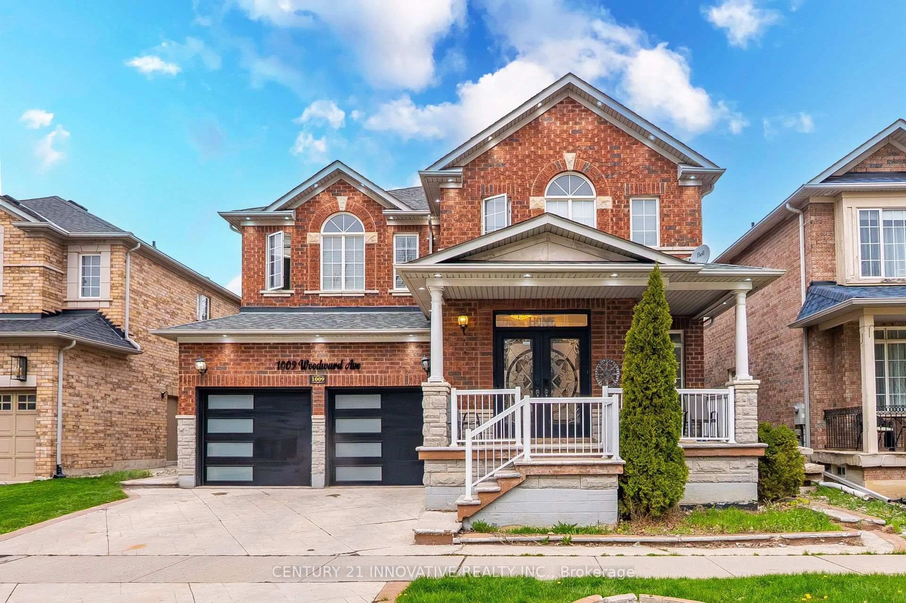 Home with brick exterior material, street for 1009 Woodward Ave, Milton Ontario L9T 5Y2
