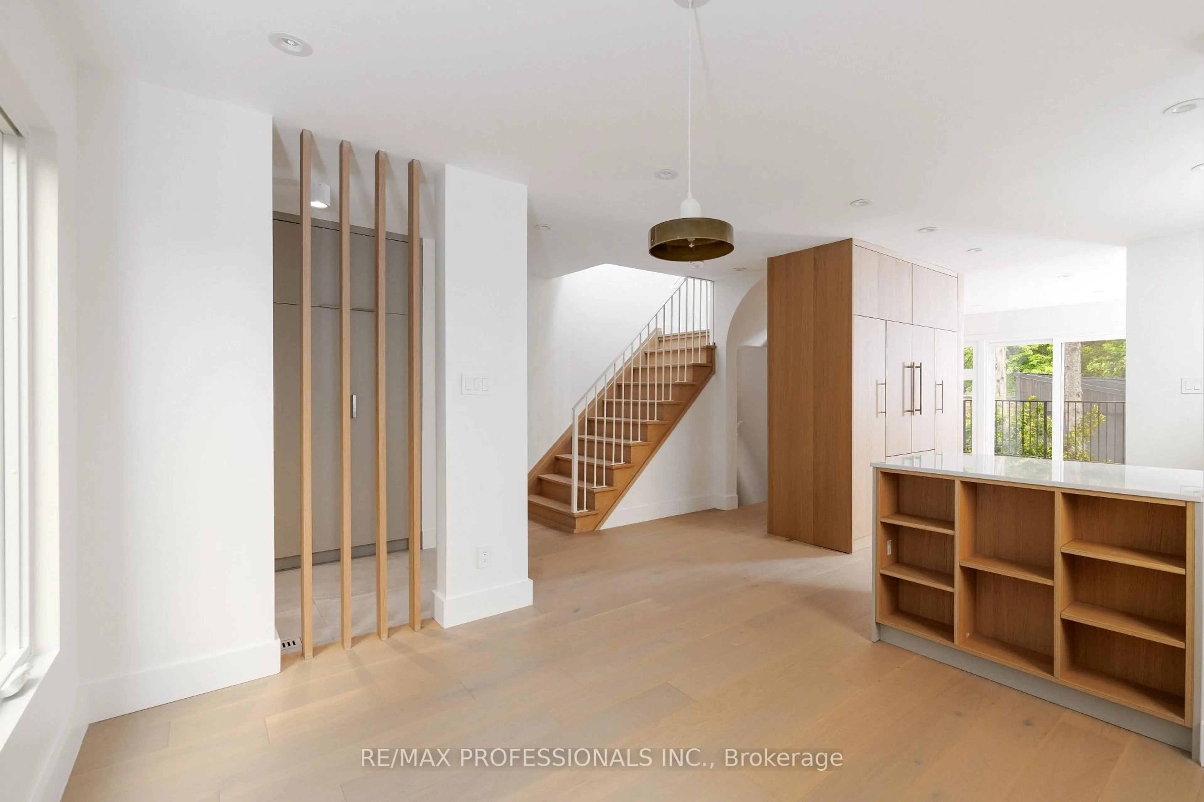 Indoor entryway for 19 Arnold Ave, Toronto Ontario M6N 4M8