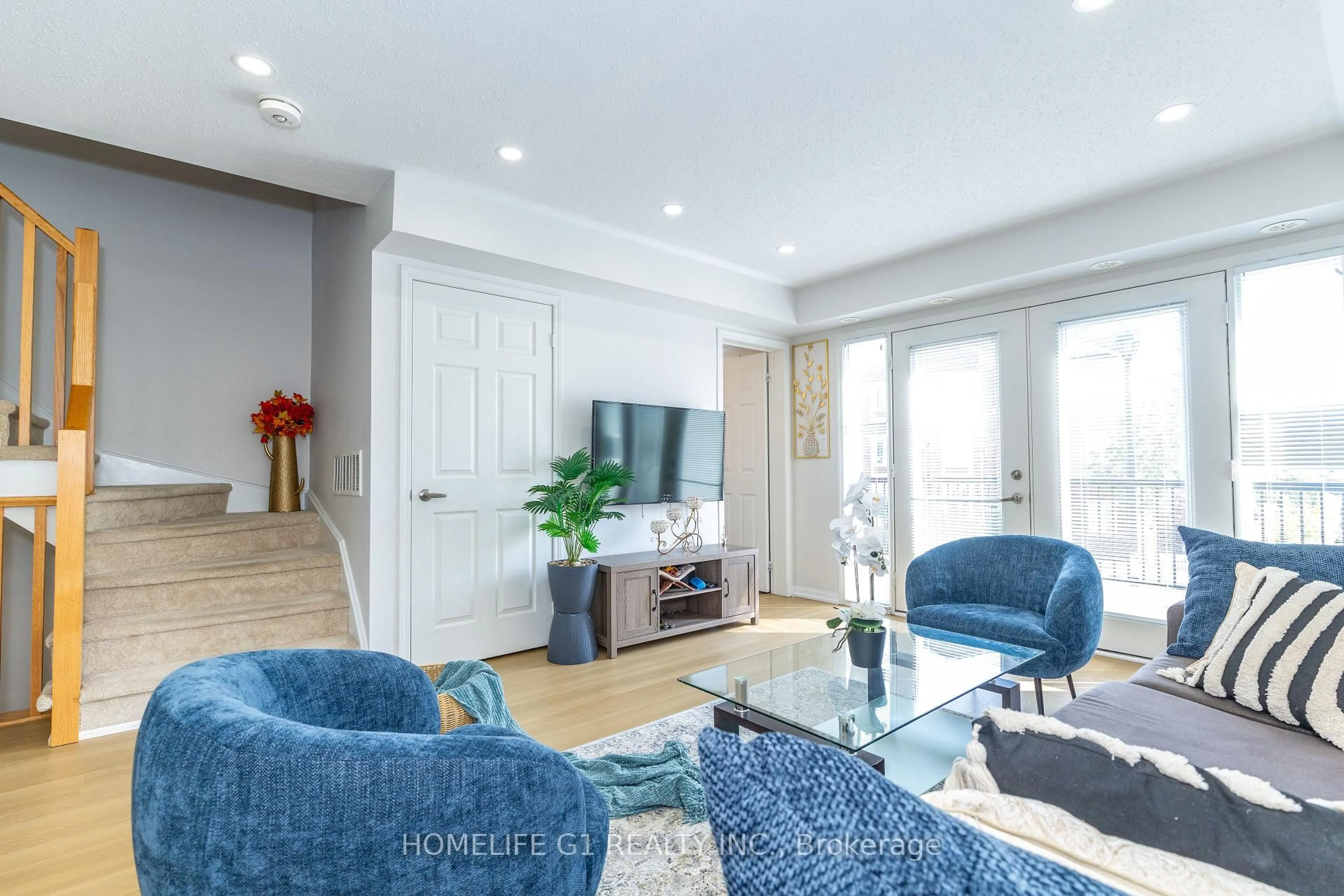 Living room with furniture, unknown for 250 Sunny Meadow Blvd #45, Brampton Ontario L6R 3Y7